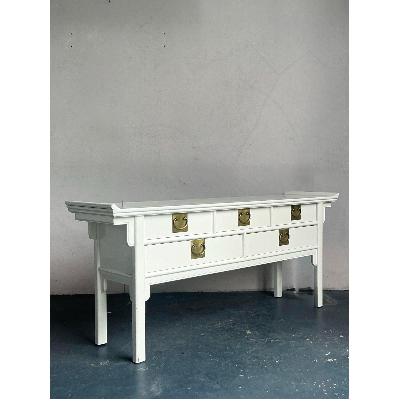 Vintage Boho Lacquered Pagoda Console Table In Good Condition For Sale In West Palm Beach, FL