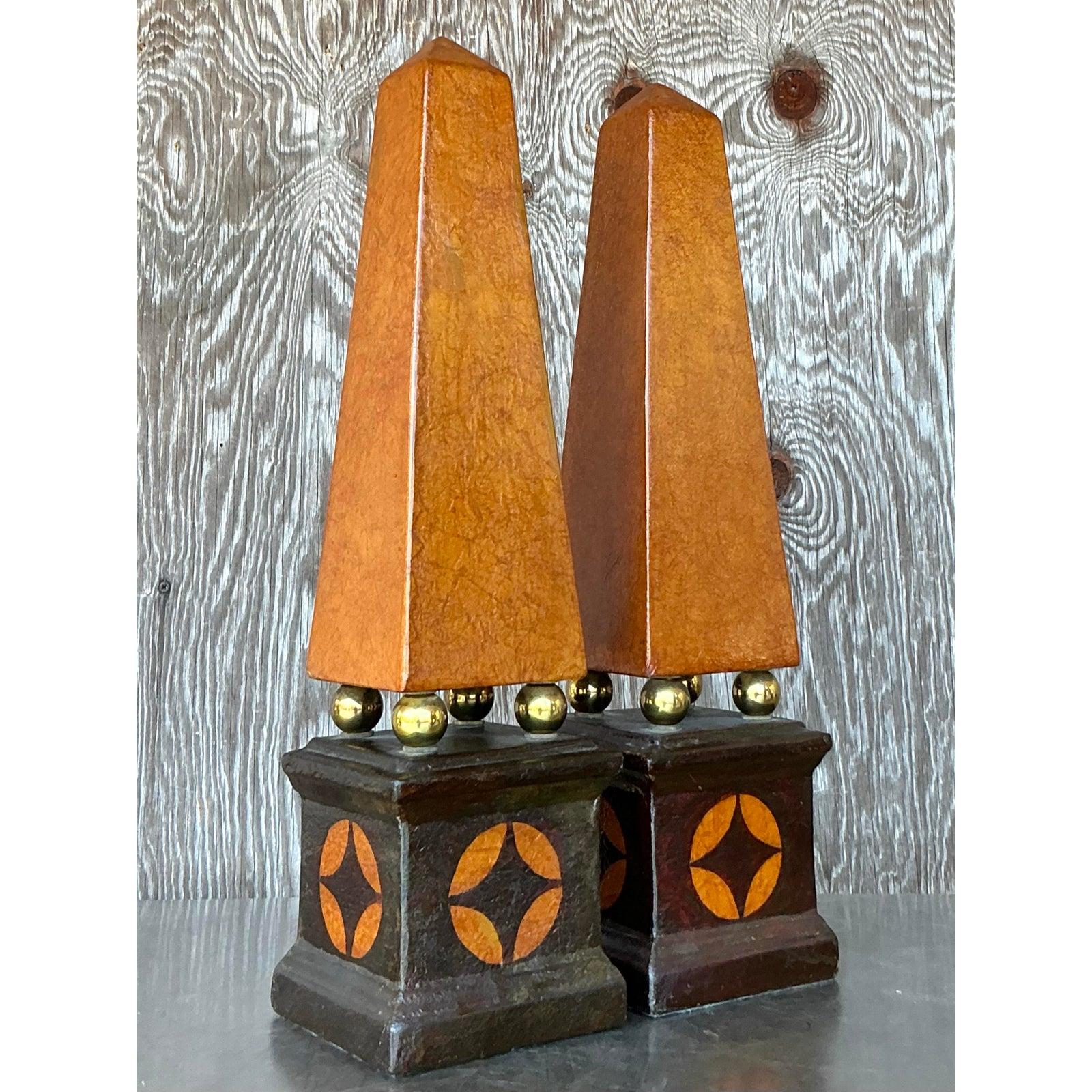 Obélisques en cuir Boho Vintage - Une paire en vente 4