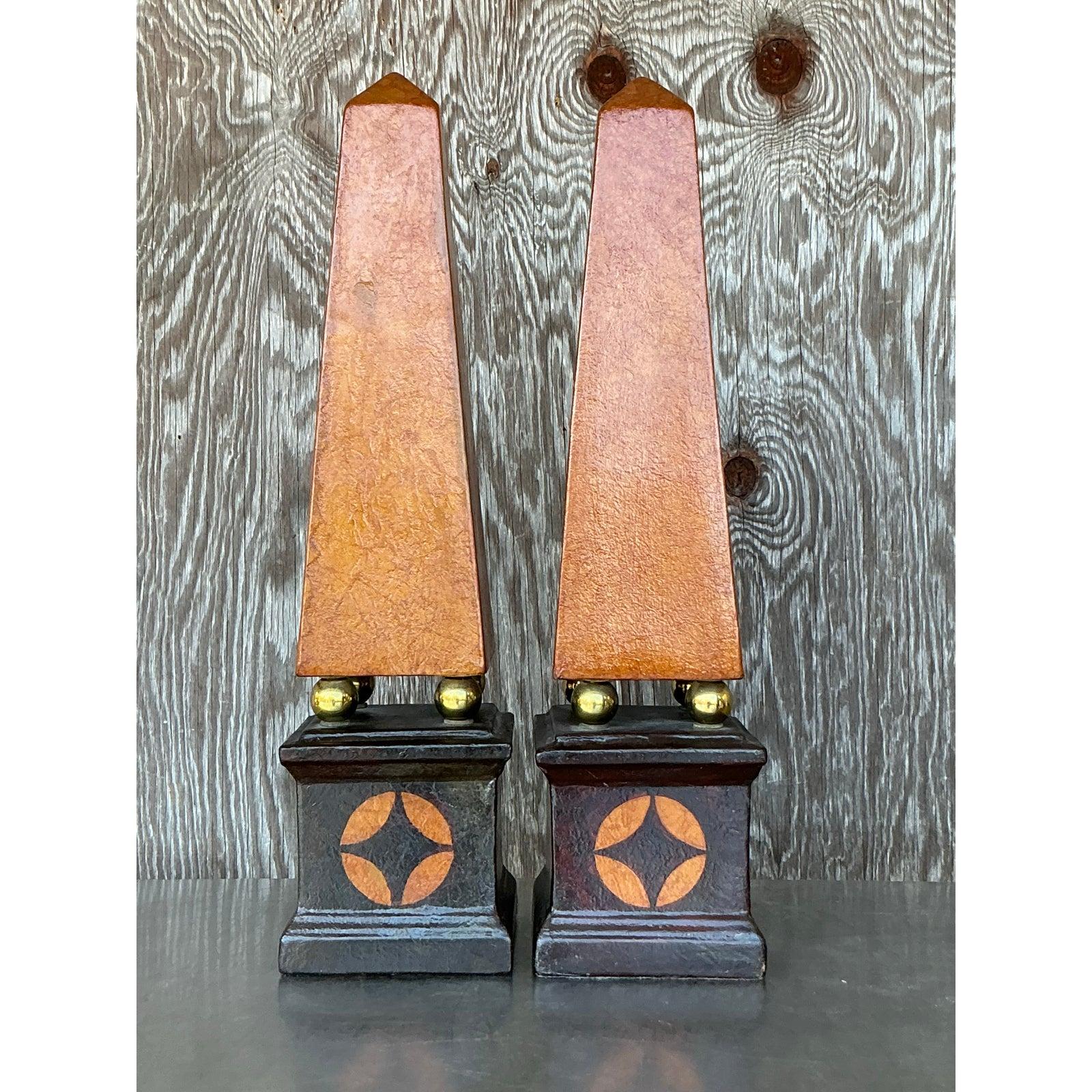 Obélisques en cuir Boho Vintage - Une paire en vente 3