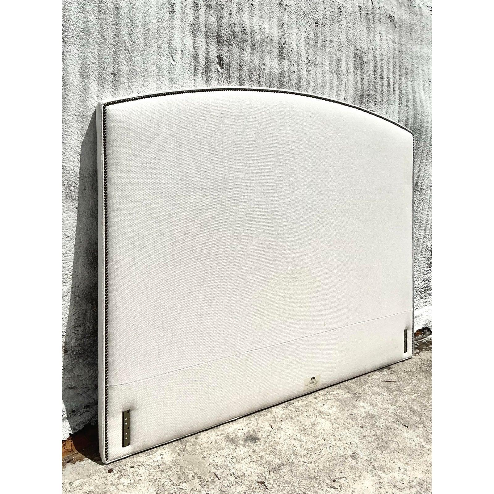Gepolstertes Vintage-Kopfteil von Boho Lee Industries King im Zustand „Gut“ im Angebot in west palm beach, FL