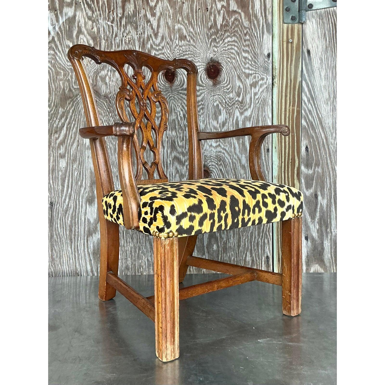 Vintage Boho Leopard Chippendale Petite Salon Stuhl (amerikanisch) im Angebot