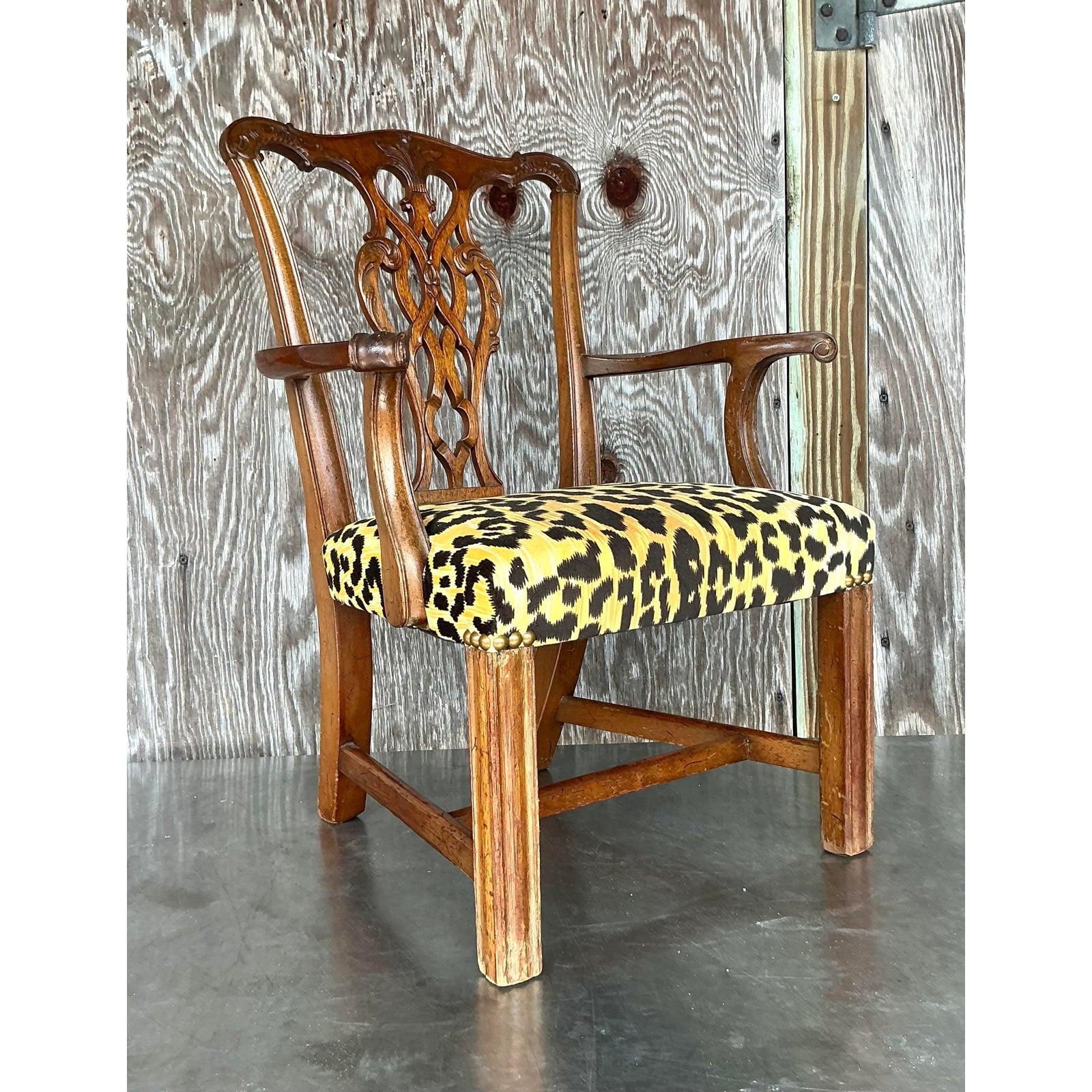 Vintage Boho Leopard Chippendale Petite Salon Stuhl (20. Jahrhundert) im Angebot