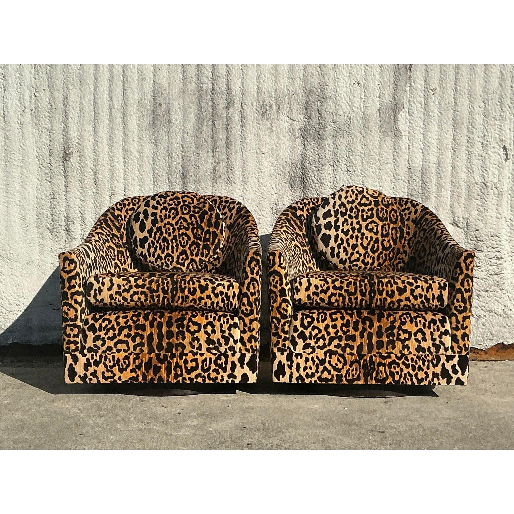 Pareja de sillas giratorias vintage de terciopelo de leopardo boho en Bueno estado para la venta en west palm beach, FL