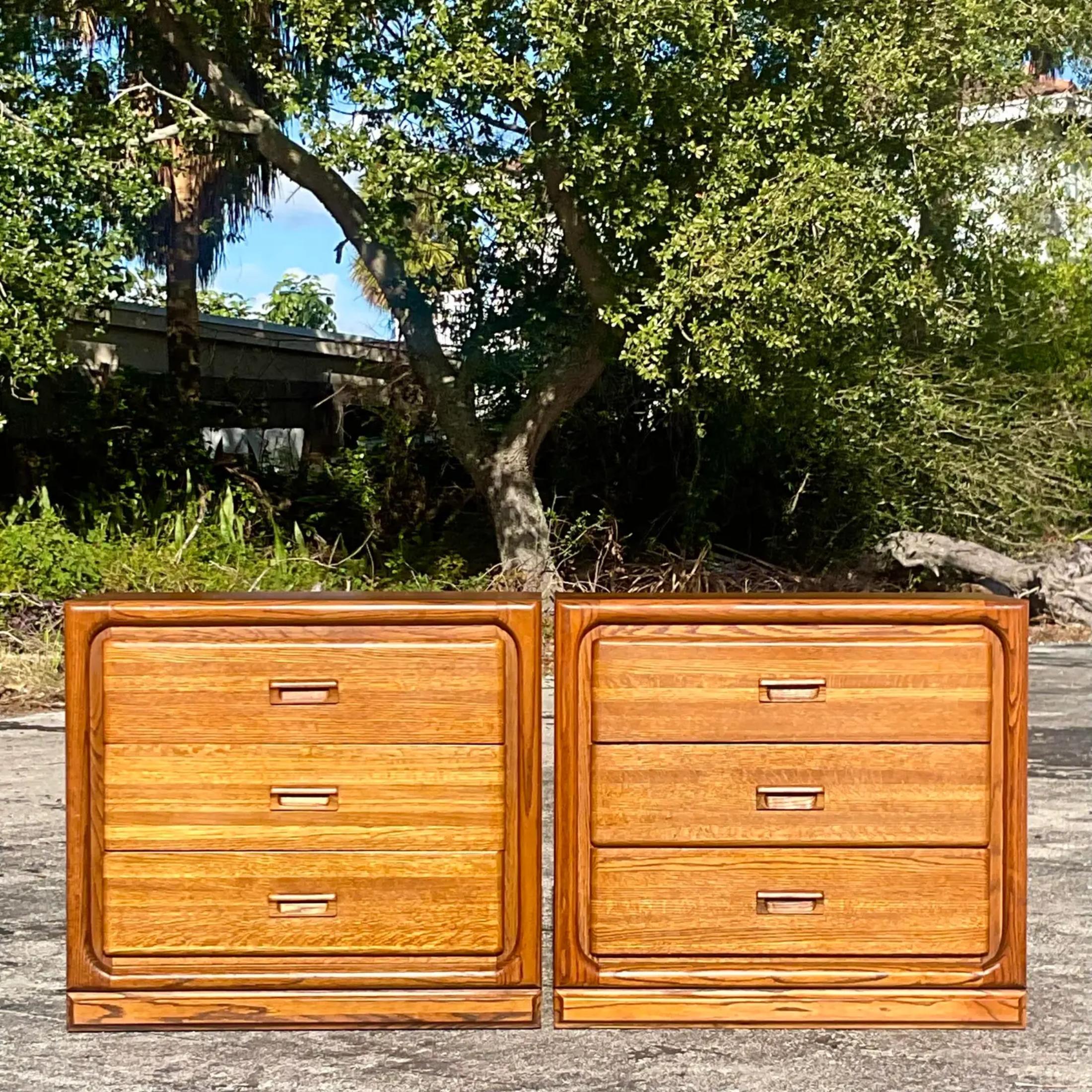 Vintage Boho Link and Taylor Chest of Drawers - a Pair In Good Condition For Sale In west palm beach, FL