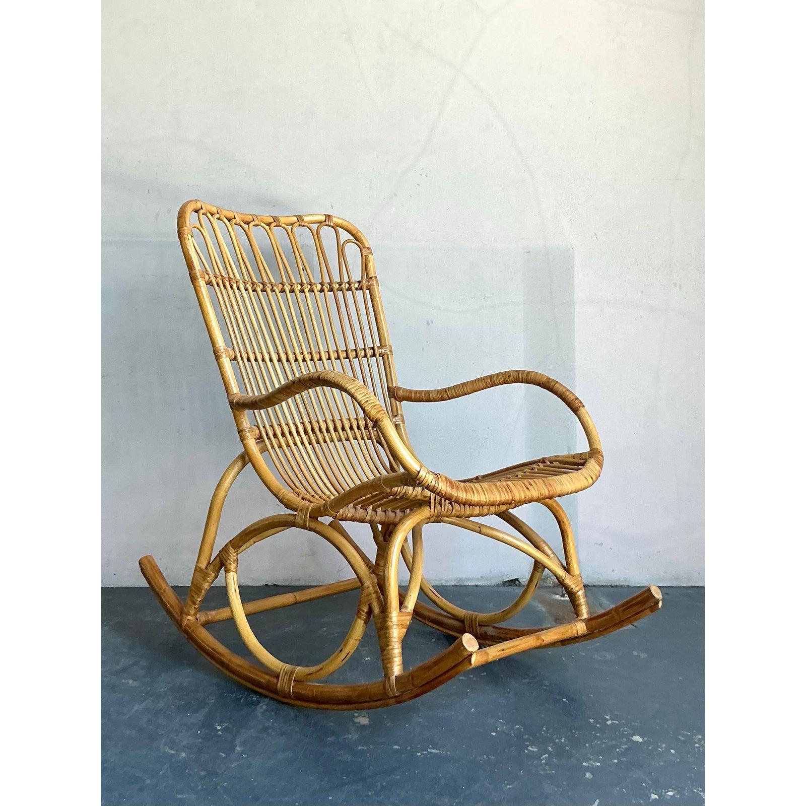 Rattan Sedia a dondolo Looping in rattan vintage Boho in vendita