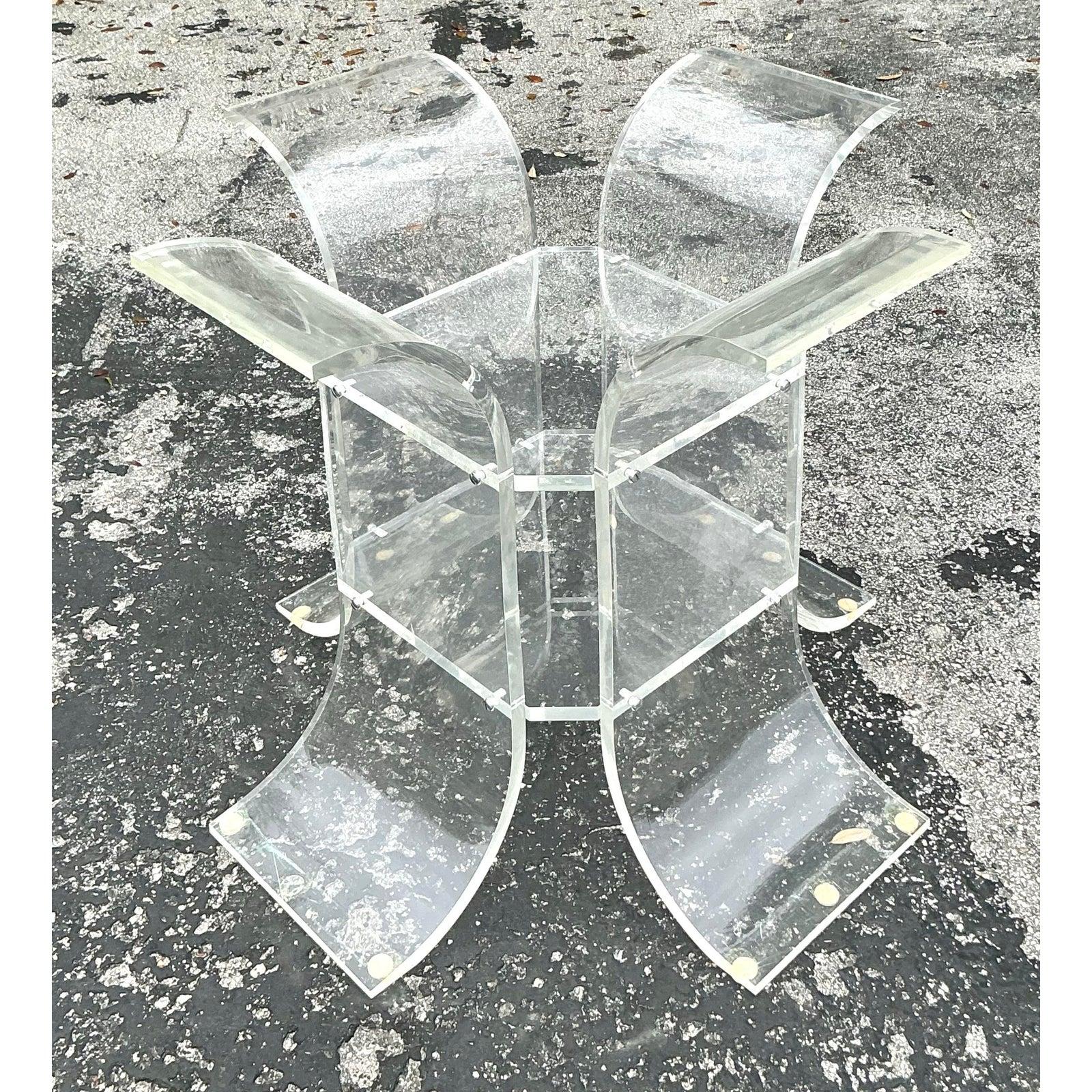 Table à manger vintage Boho en Lucite The Pedestal en vente 1