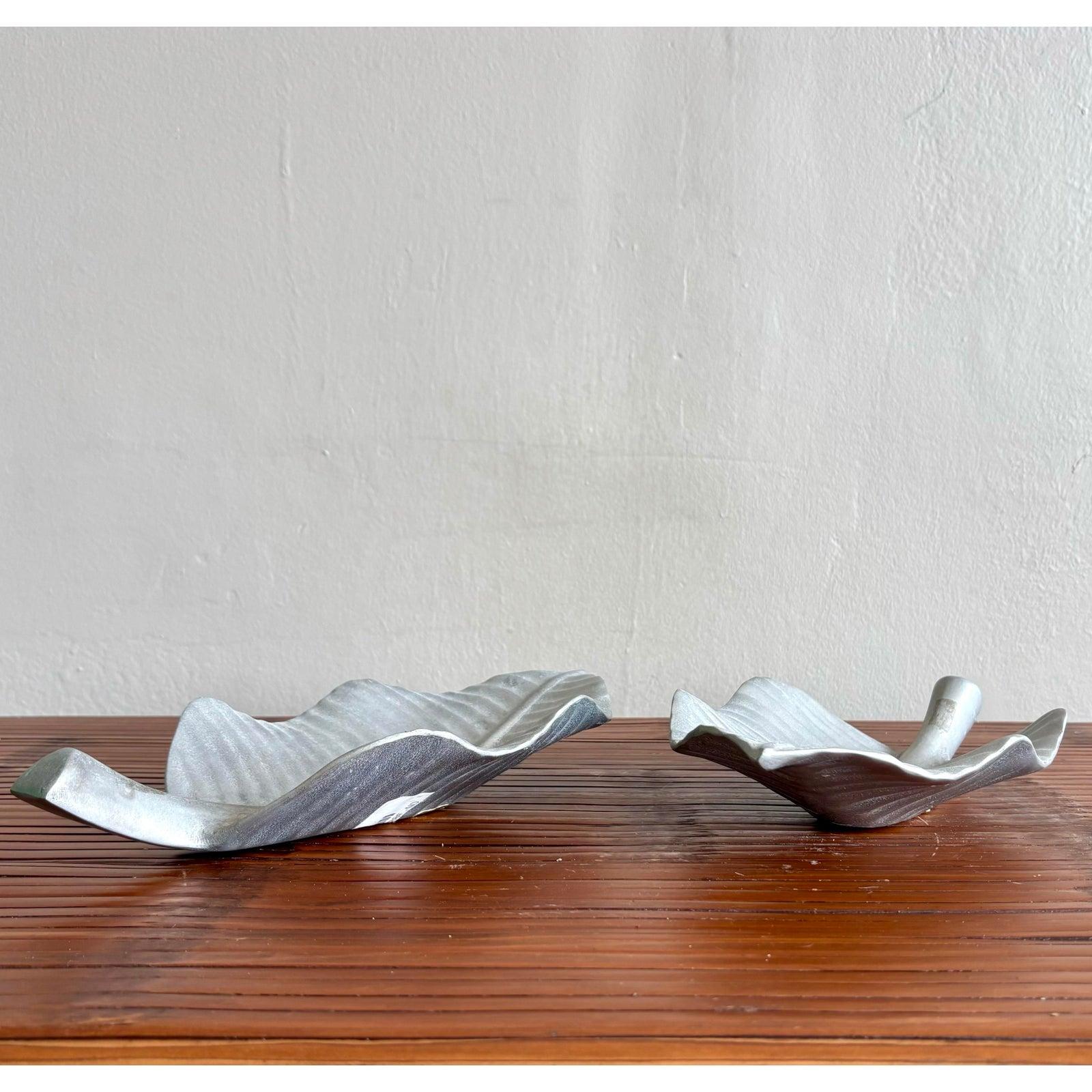 Metal Vintage Boho Maitland-Smith Silver Leaf Plates- Set of 2 For Sale