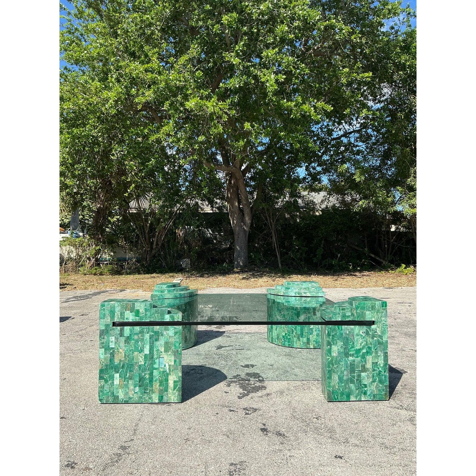 Verre Table basse vintage Boho Maitland Smith tessellée en marbre vert en vente