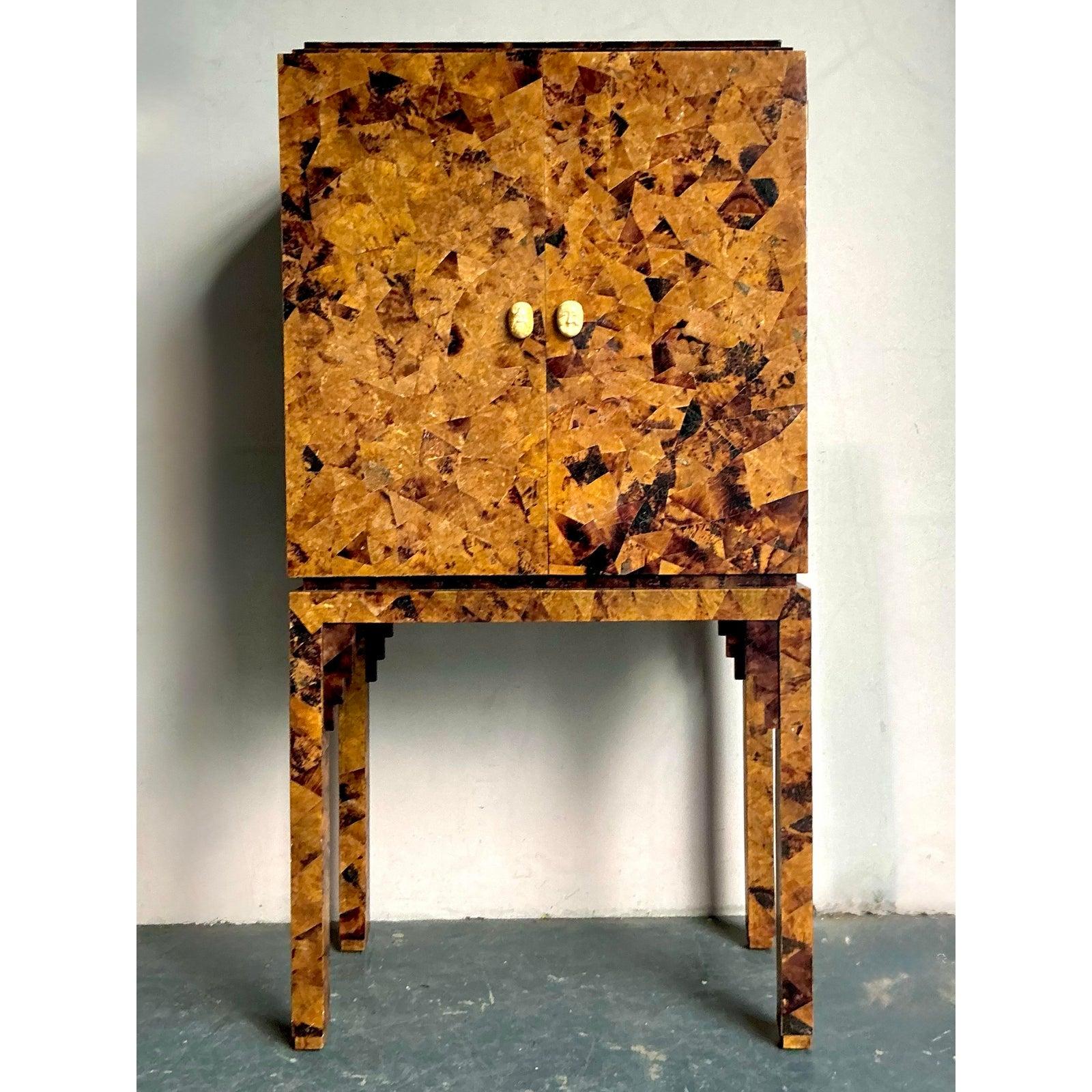 Vintage Boho Maitland Smith Tessellated PenShell Dry Bar For Sale 2