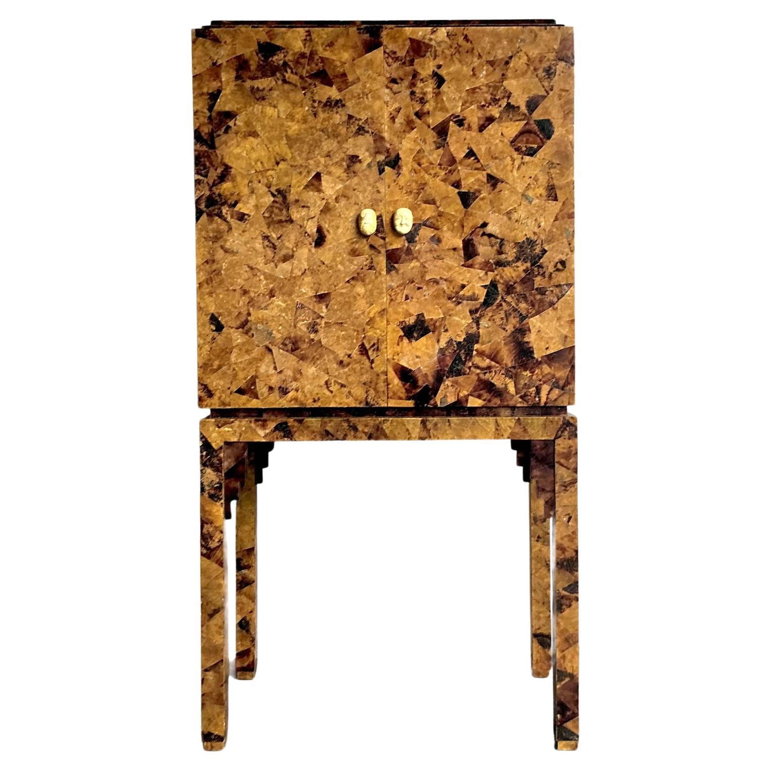 Vintage Boho Maitland Smith Tessellated PenShell Dry Bar For Sale