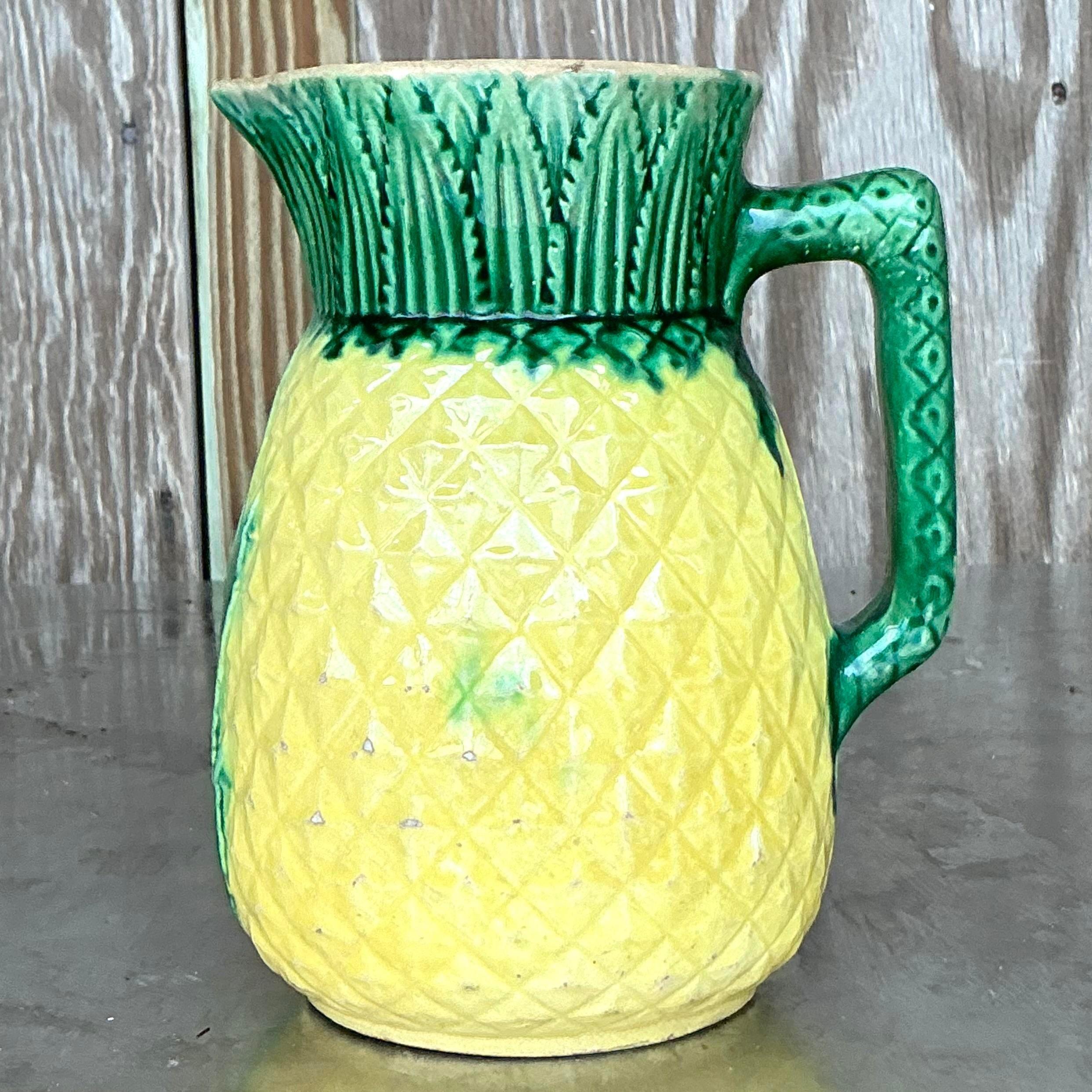 Américain Pichet en relief en relief vintage de style Boho Majolica en vente