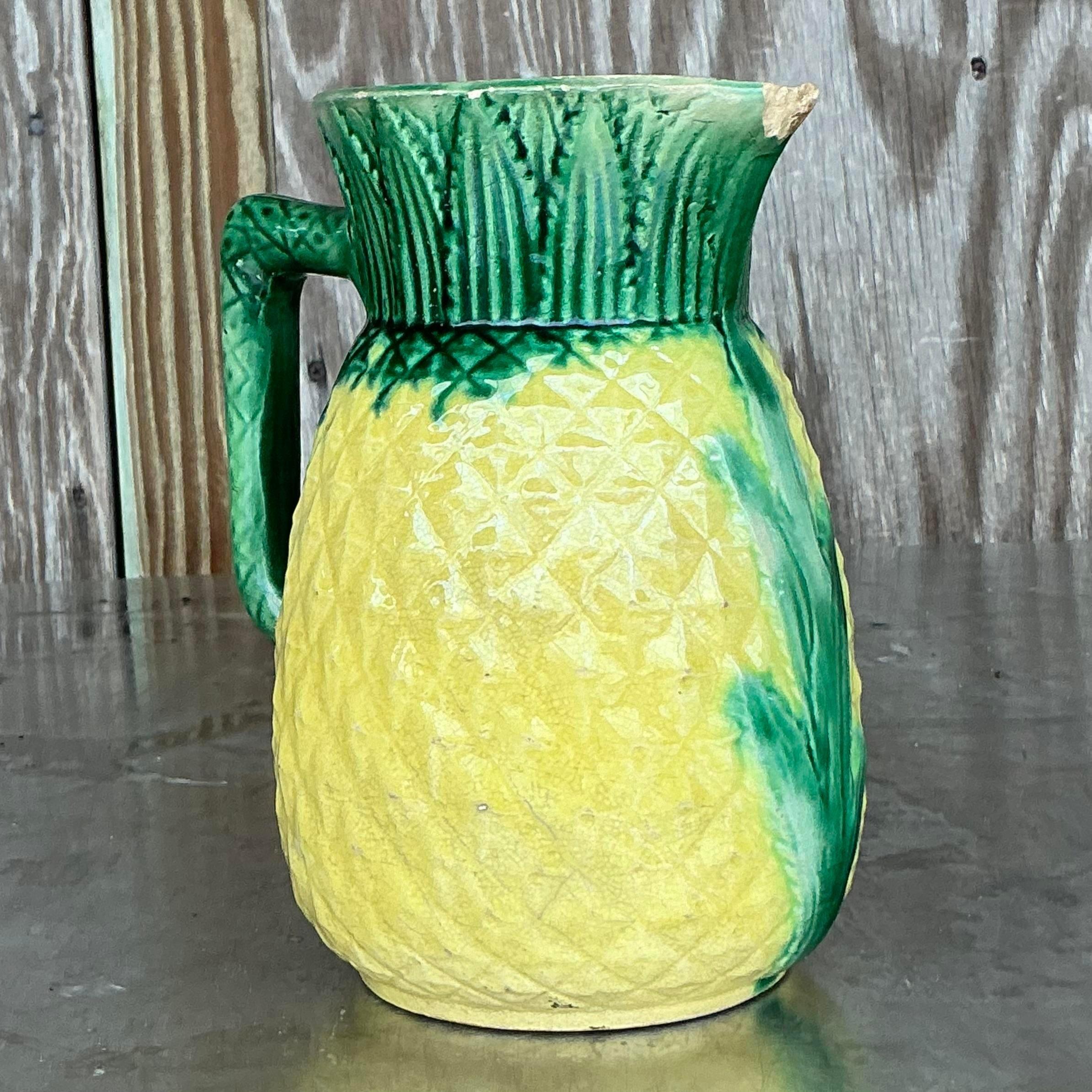 20ième siècle Pichet en relief en relief vintage de style Boho Majolica en vente