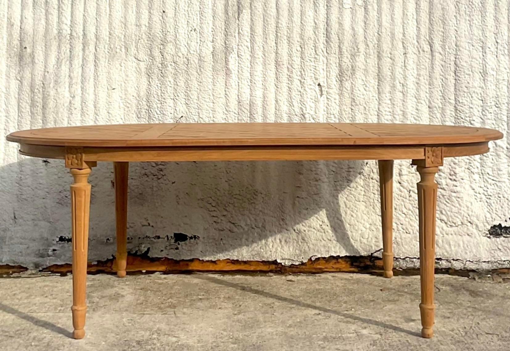 Mid-Century Modern Table de salle à manger de jardin Boho Massant vintage en vente