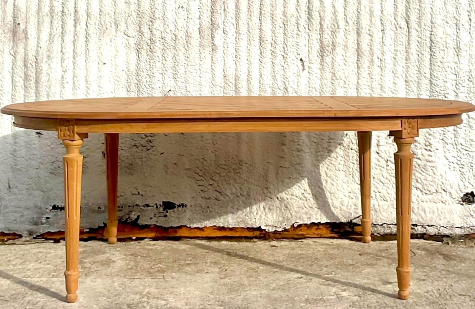 Table de salle à manger de jardin Boho Massant vintage Bon état - En vente à west palm beach, FL