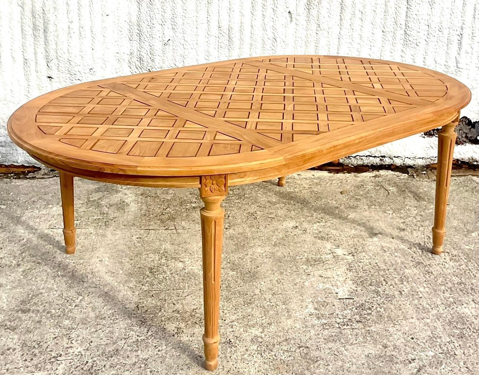 20ième siècle Table de salle à manger de jardin Boho Massant vintage en vente