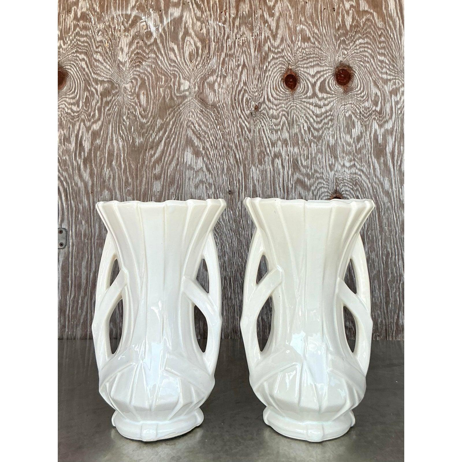 Ceramica Vaso a nastro Boho McCoy d'epoca - Una coppia in vendita