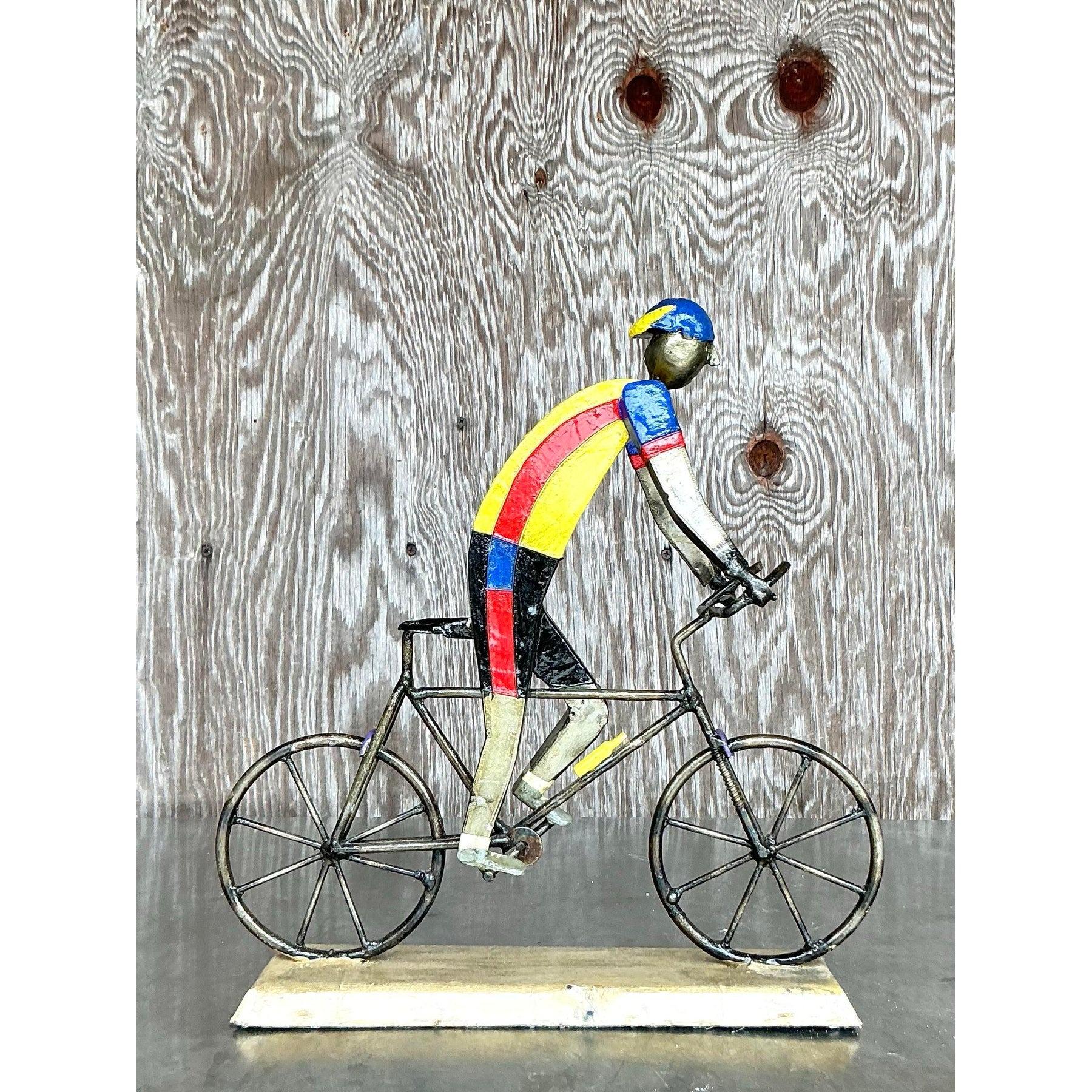 Américain Sculpture cycliste vintage bohème en métal en vente