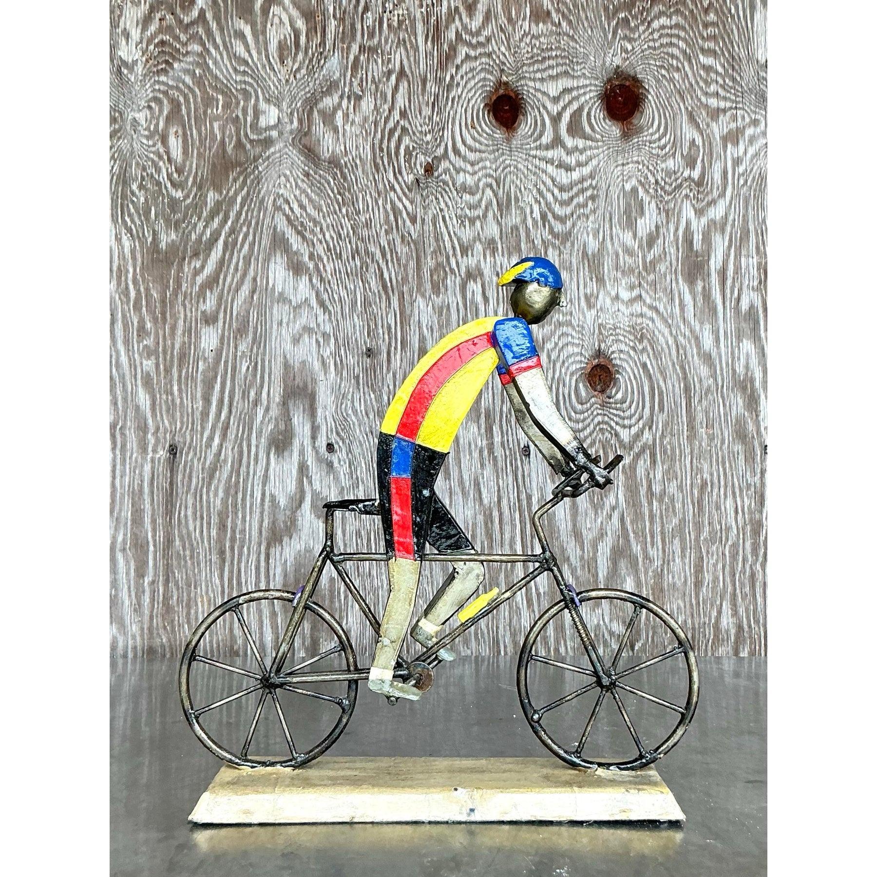 Sculpture cycliste vintage bohème en métal Bon état - En vente à West Palm Beach, FL