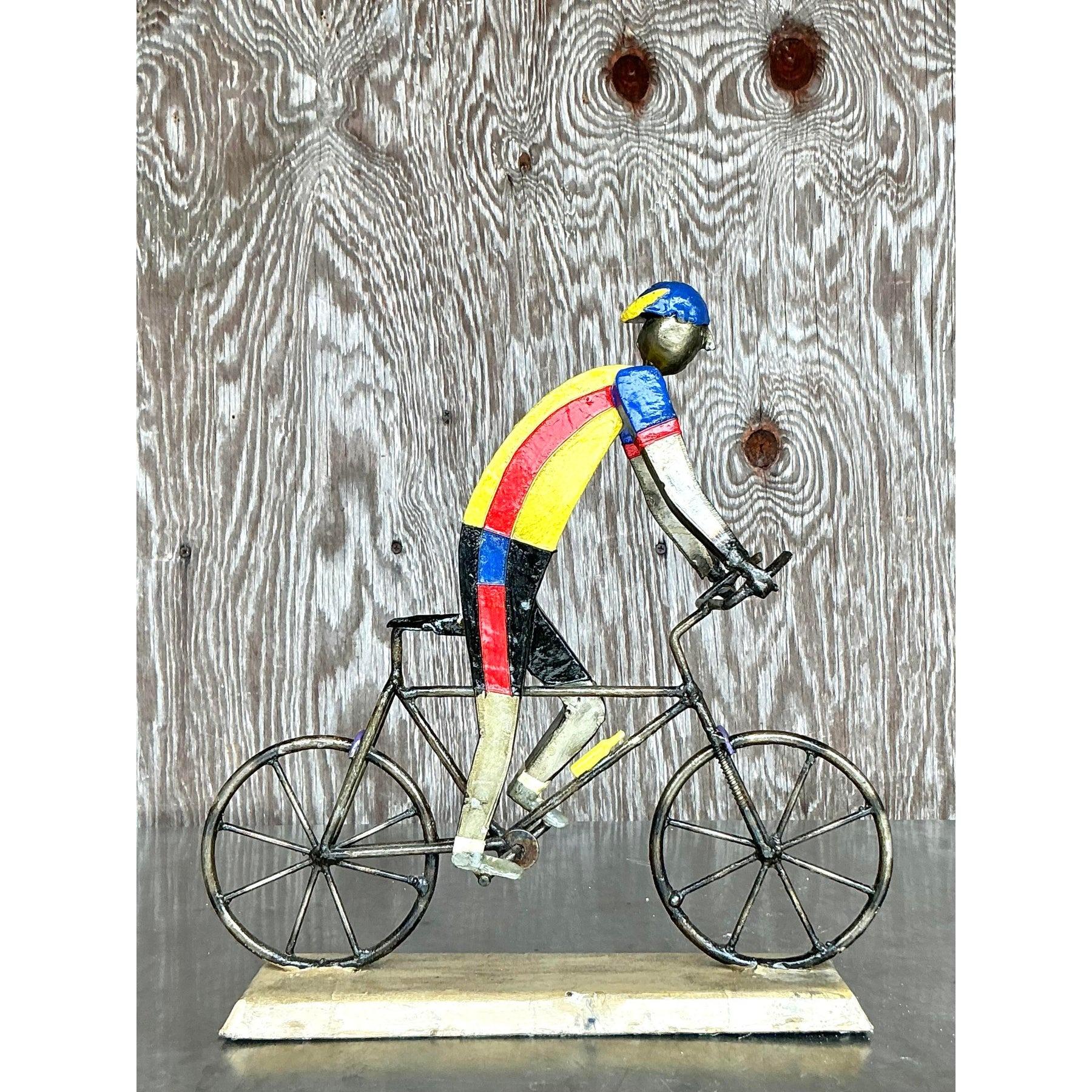 Métal Sculpture cycliste vintage bohème en métal en vente