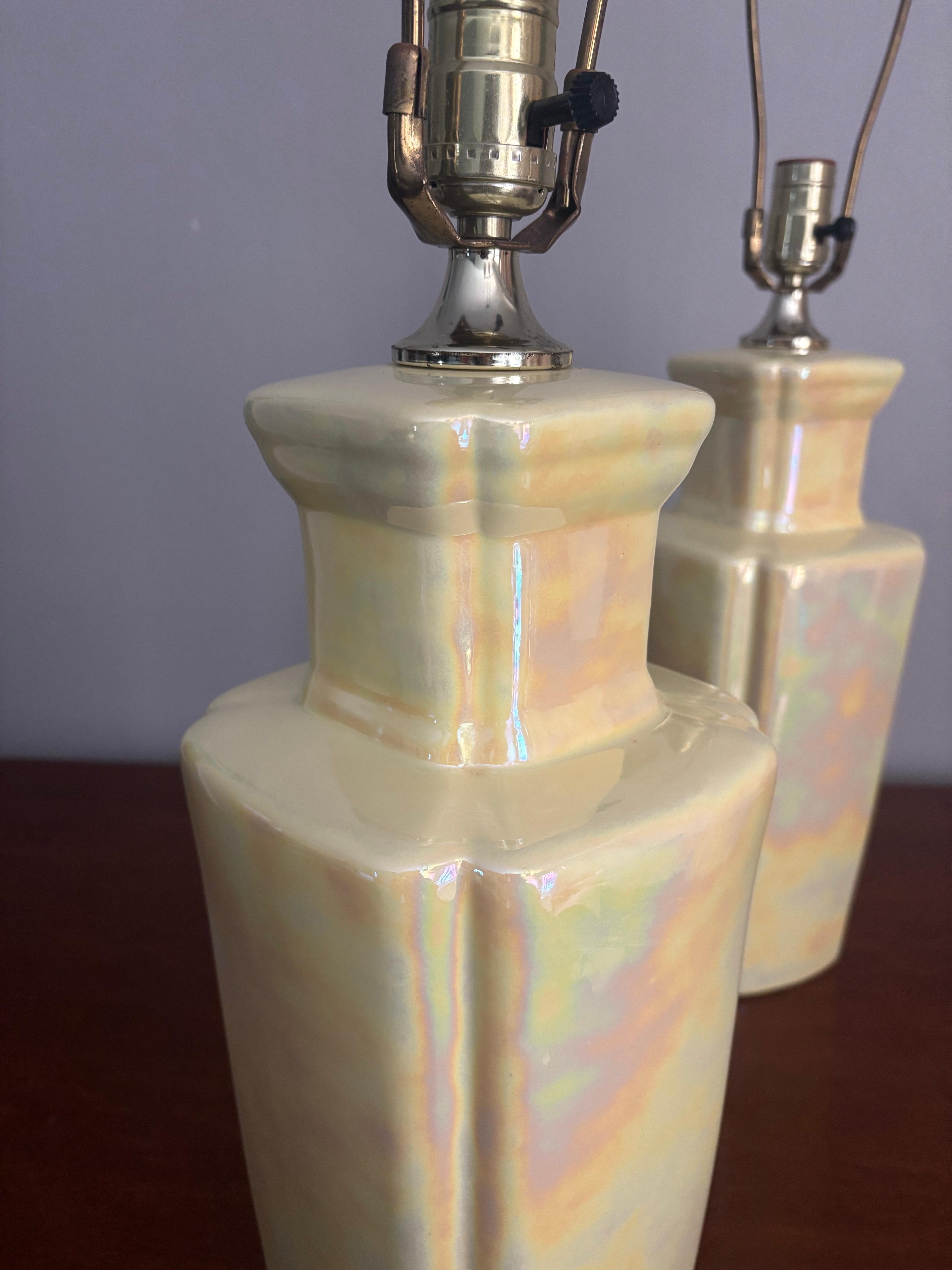 Mid-Century moderno Lampade da tavolo in ceramica a lustro vintage Boho Mid Century Modern, una coppia in vendita