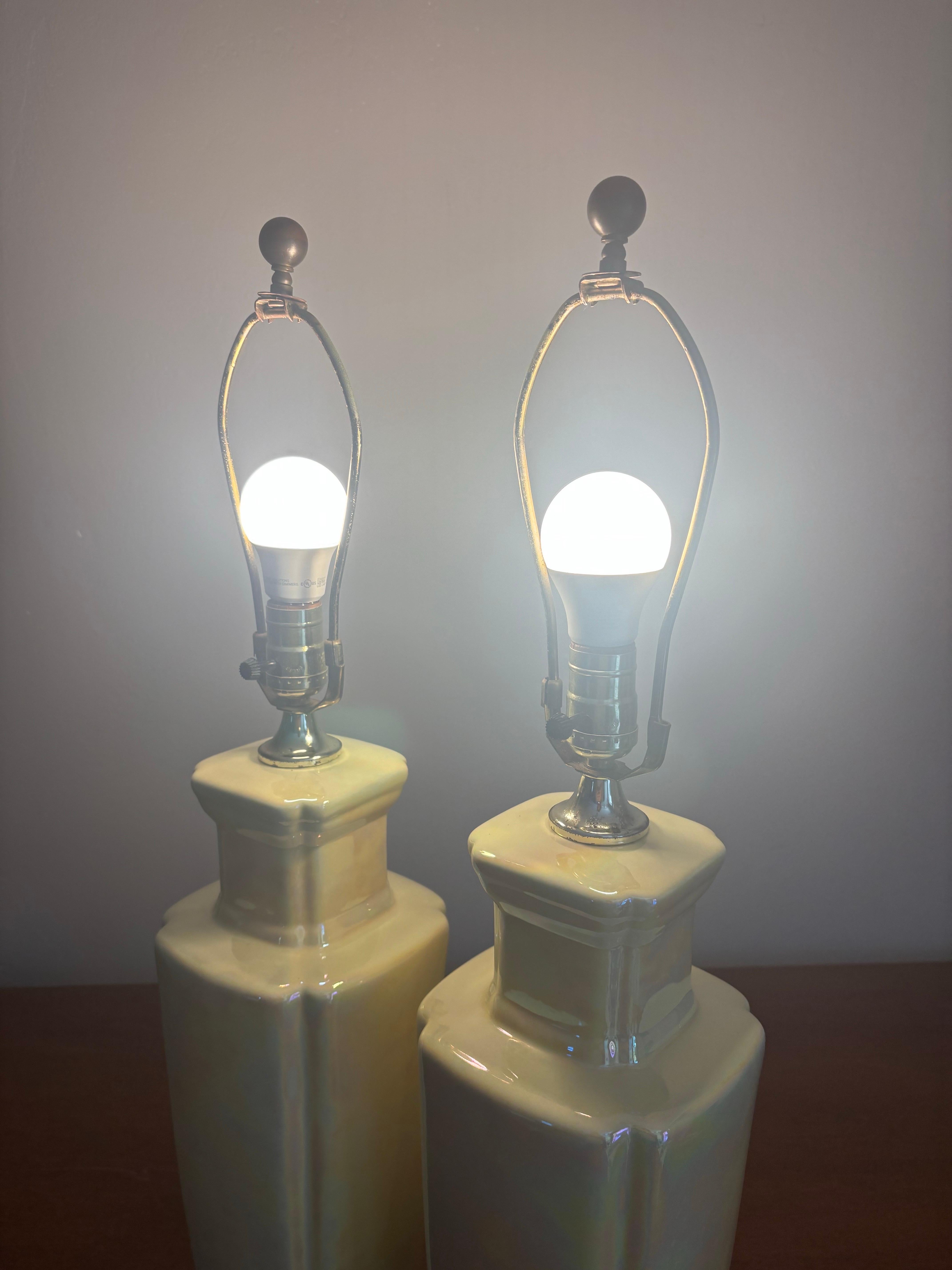 Lampade da tavolo in ceramica a lustro vintage Boho Mid Century Modern, una coppia In condizioni buone in vendita a Boynton Beach, FL