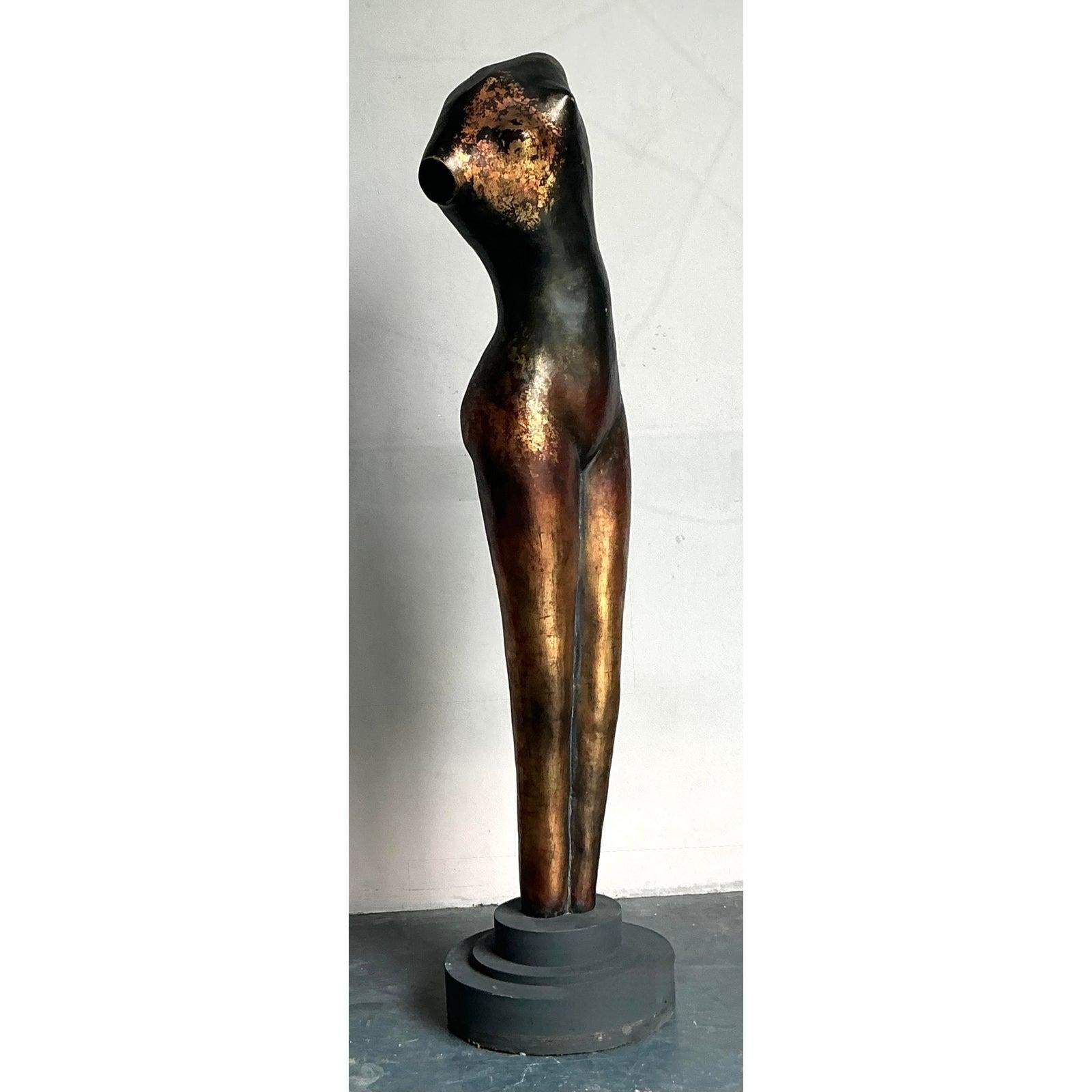 XX secolo Scultura monumentale astratta figurativa di donna vintage Boho in vendita