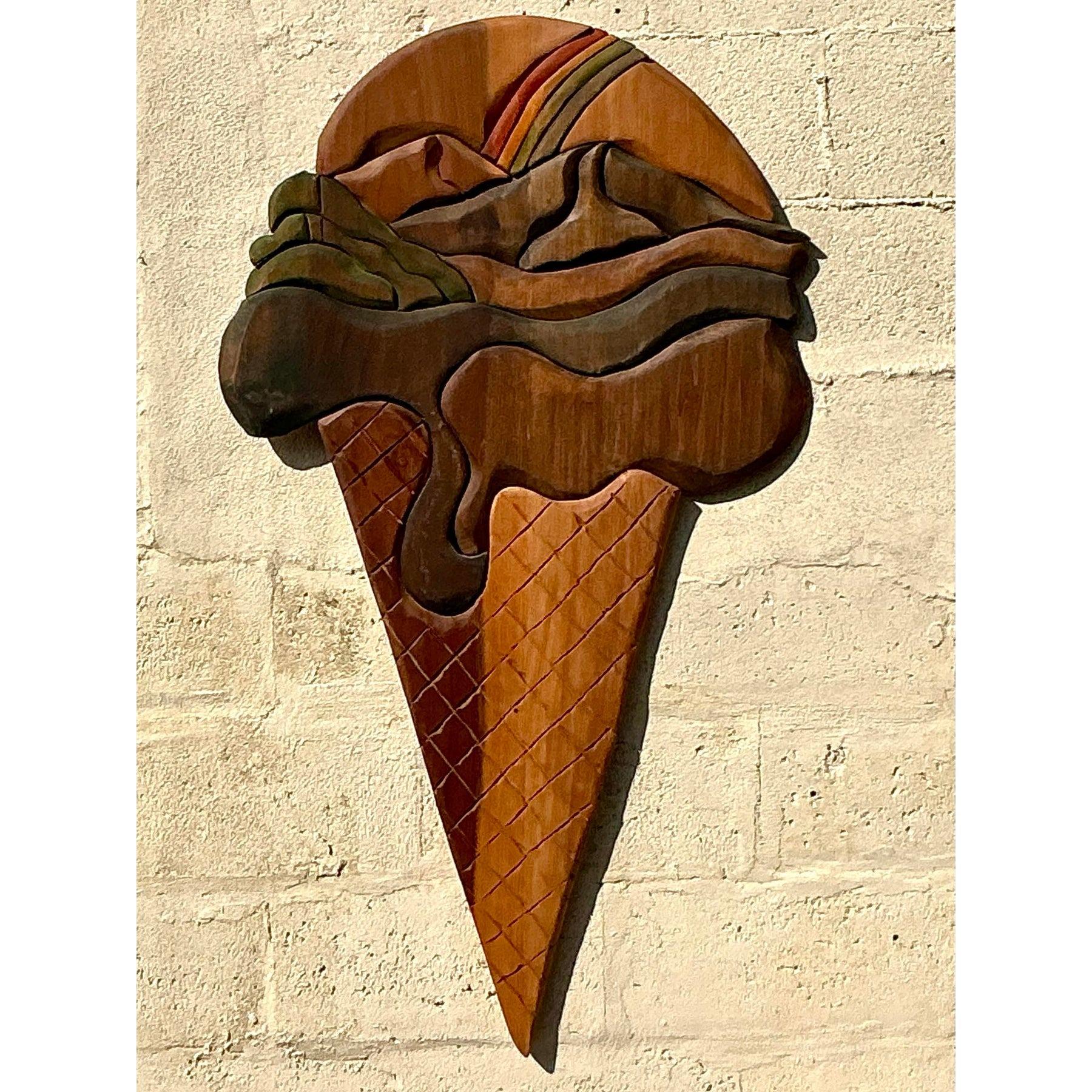 Vintage Boho Monumental geschnitzt Ice Cream Cone Wand-Skulptur im Zustand „Gut“ im Angebot in West Palm Beach, FL