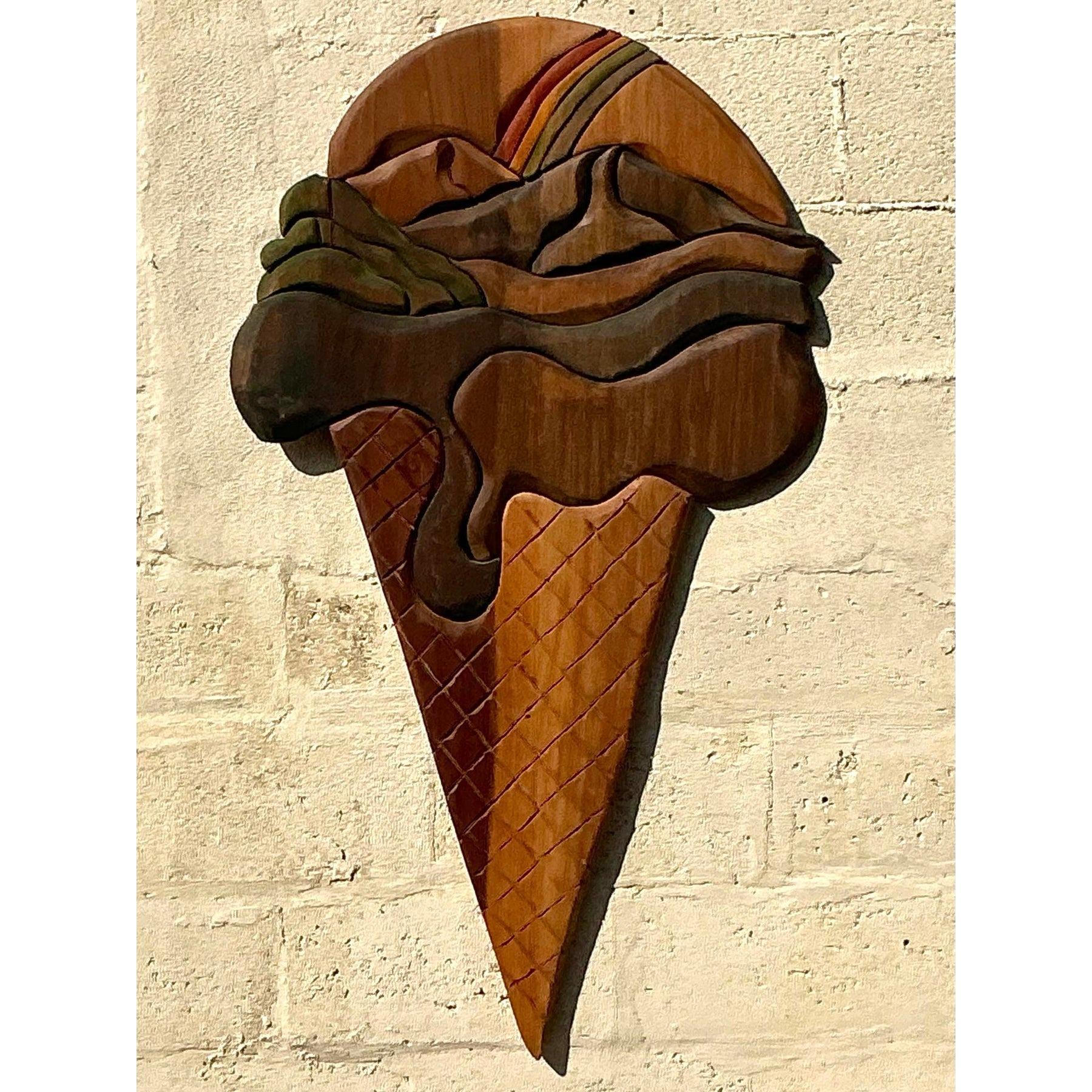 Vintage Boho Monumental geschnitzt Ice Cream Cone Wand-Skulptur (20. Jahrhundert) im Angebot
