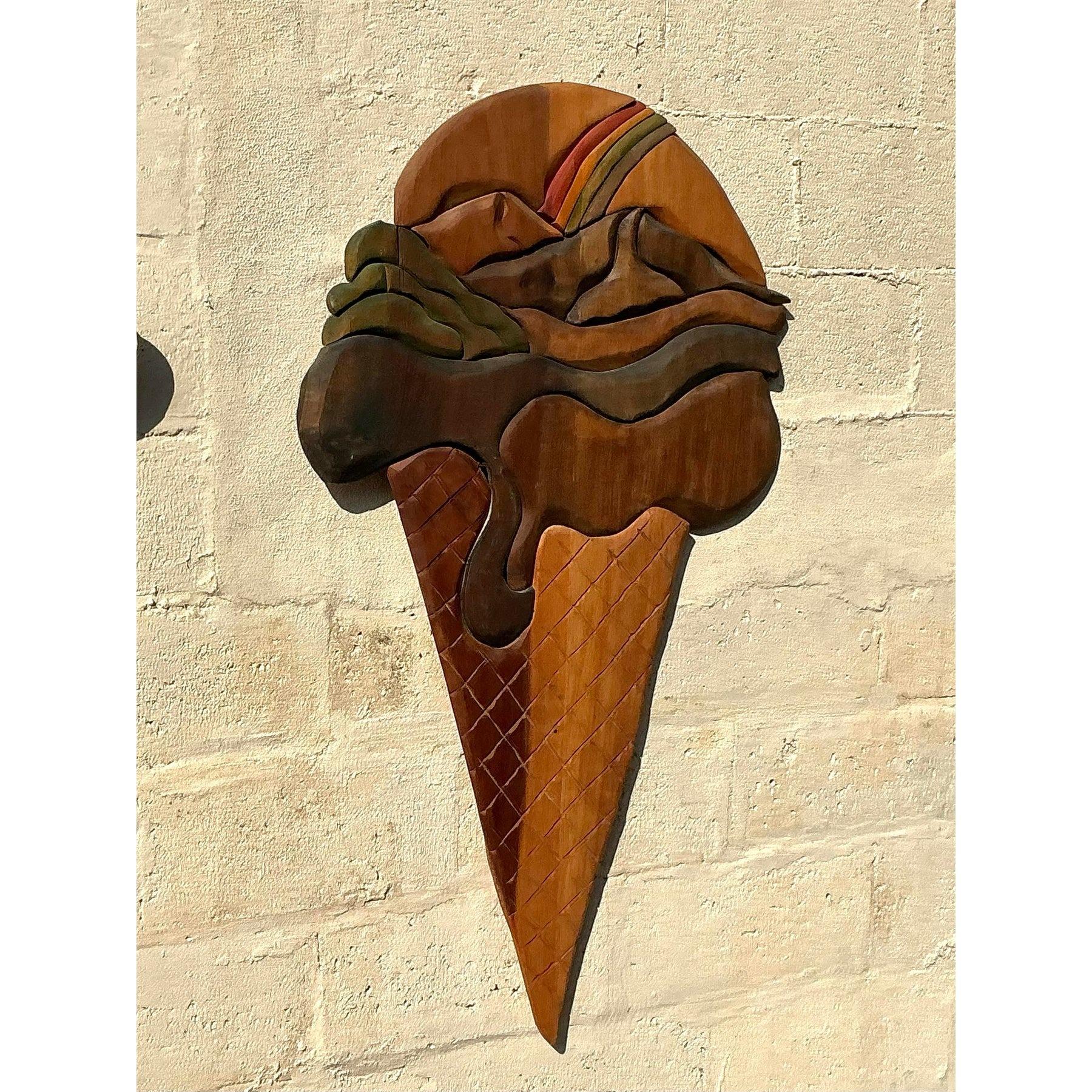 Vintage Boho Monumental geschnitzt Ice Cream Cone Wand-Skulptur (Holz) im Angebot