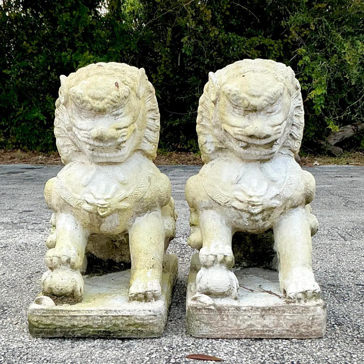 Cani Foo monumentali in cemento armato vintage Boho - una coppia In condizioni buone in vendita a West Palm Beach, FL