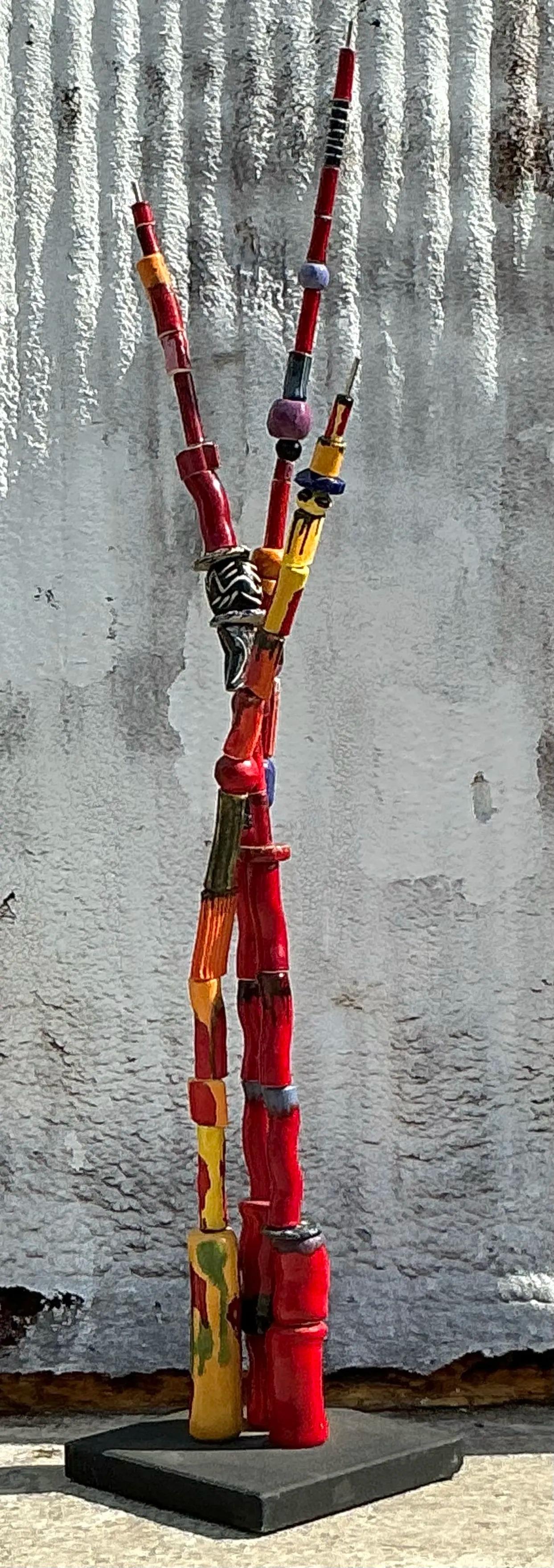 Scultura monumentale di perline in ceramica vintage Boho In condizioni buone in vendita a West Palm Beach, FL