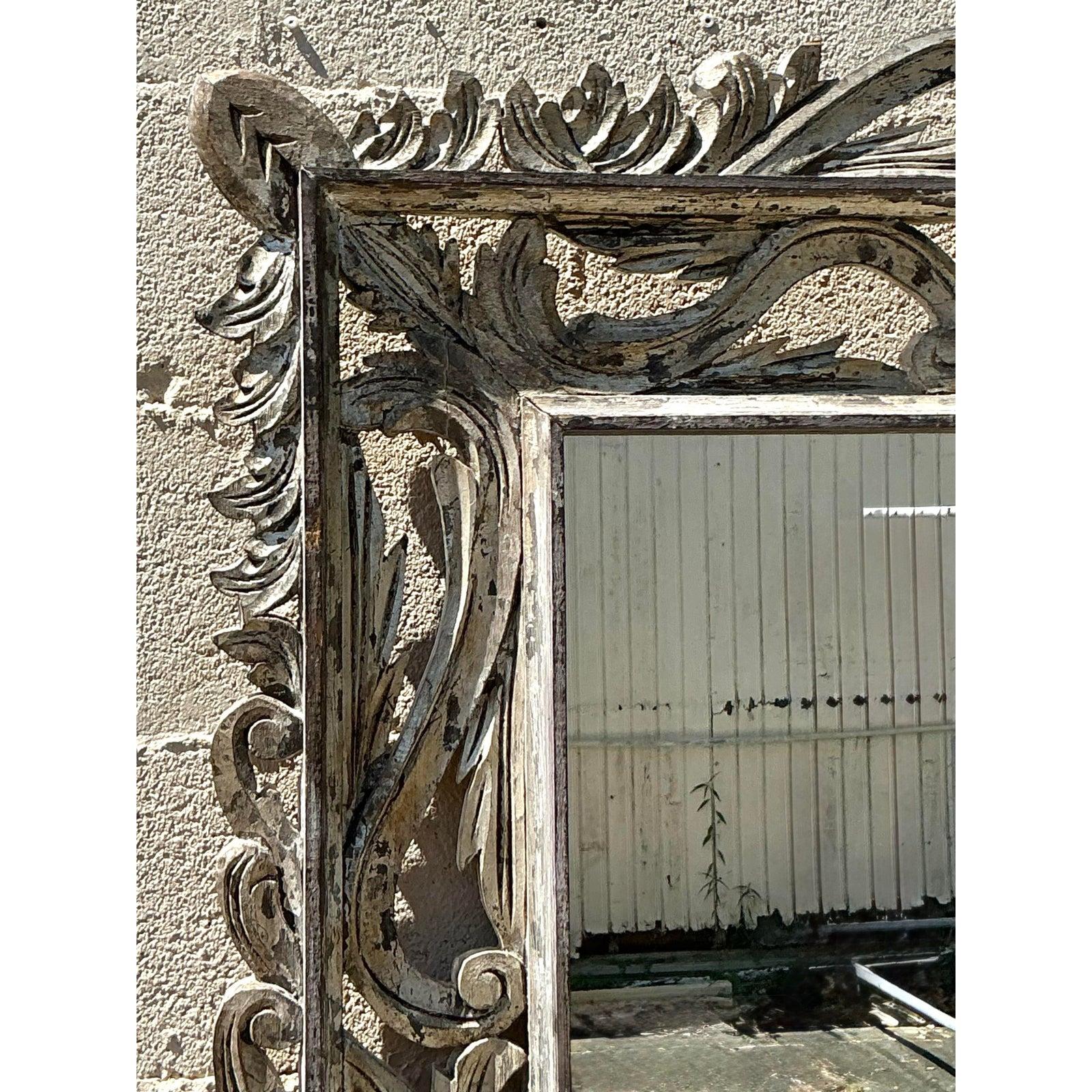 Miroir monumental bohème en bois vieilli vintage en vente 1