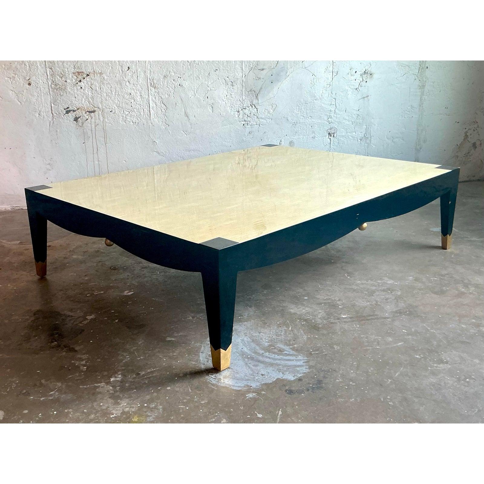 Mesa de centro vintage boho monumental Enrique Garcel de hueso Colombiano en venta