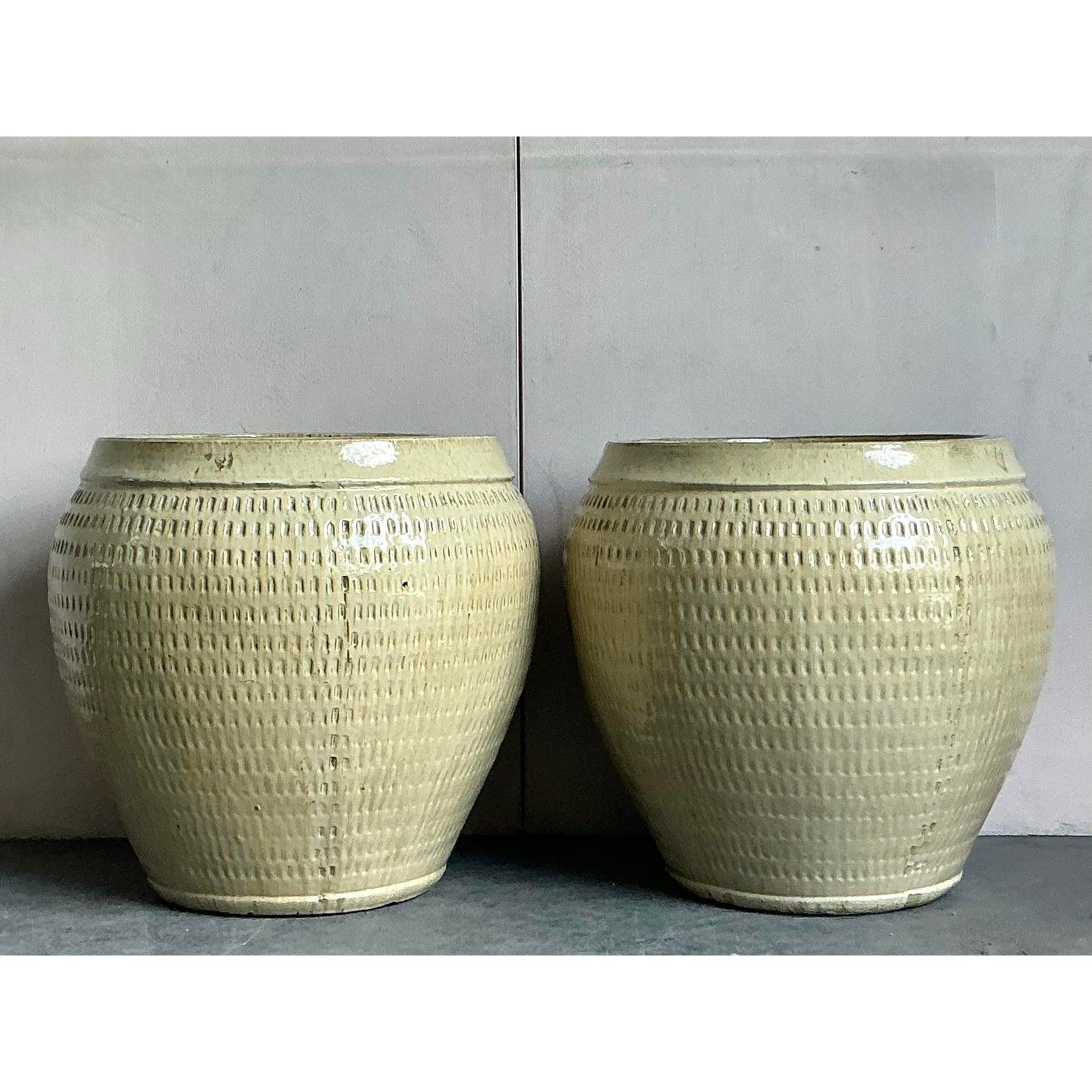 Vintage Boho Monumental Maceteros de Cerámica Esmaltada - Un Par siglo XX en venta