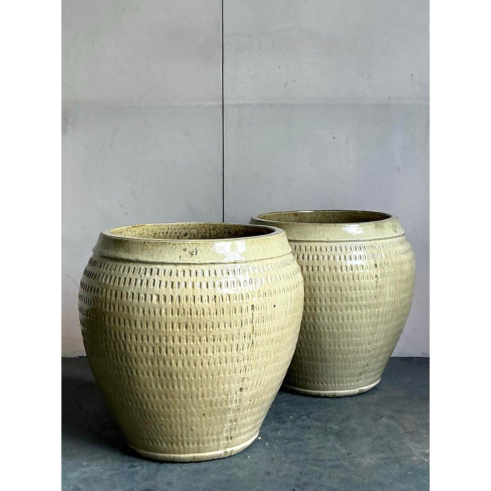 Vintage Boho Monumental Maceteros de Cerámica Esmaltada - Un Par en venta 2