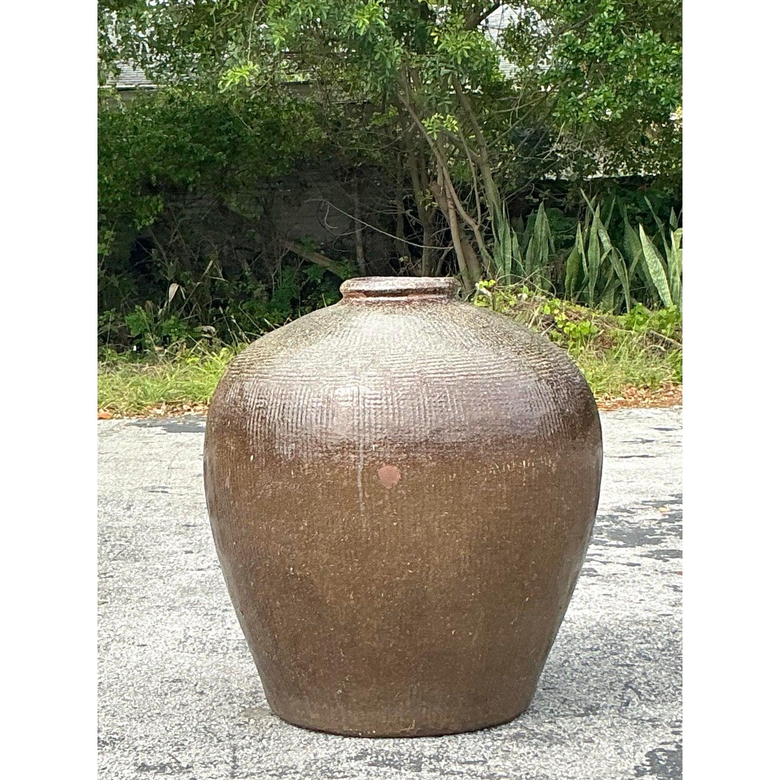 Americano Brocca monumentale Boho d'epoca in terracotta smaltata in vendita