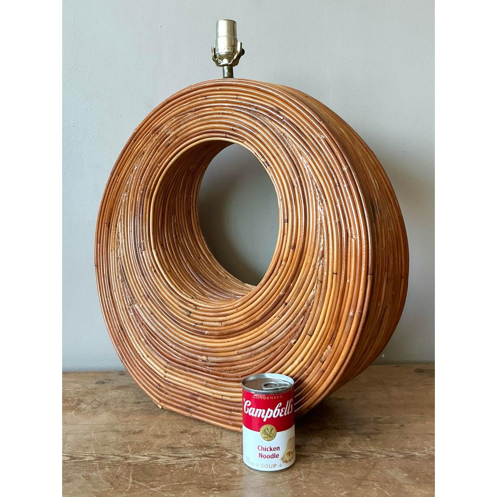 Vintage Boho Monumental Pencil Reed Circle Lamp Bon état - En vente à West Palm Beach, FL