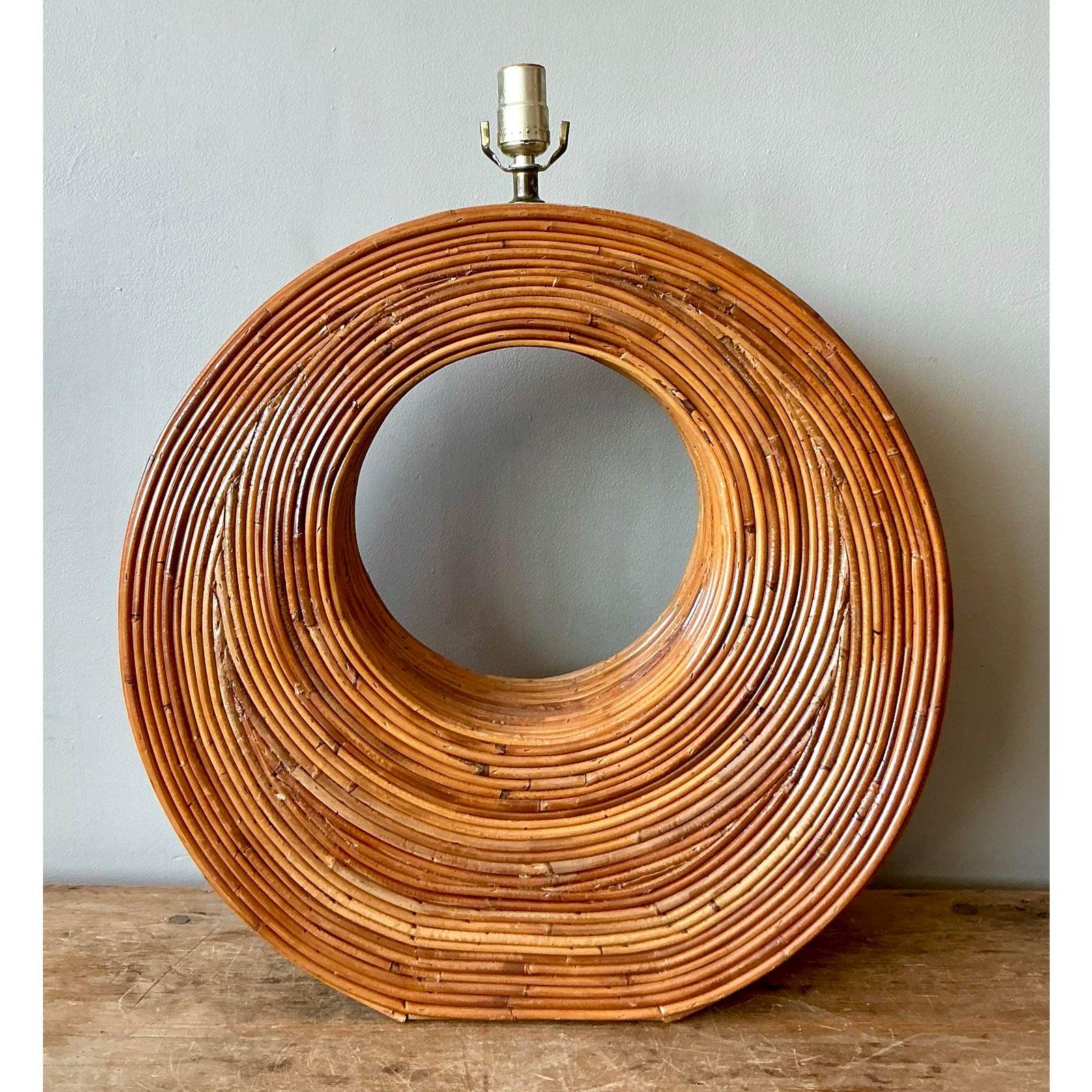 Vintage Boho Monumental Pencil Reed Circle Lamp en vente 2