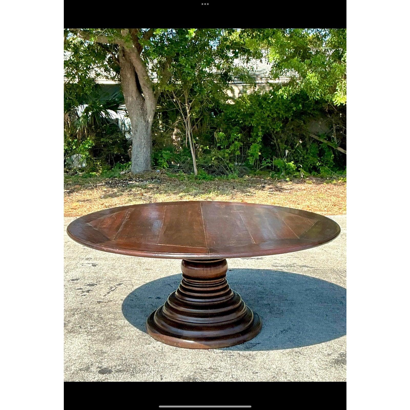 Table de salle à manger bohème monumentale en bois de planches vintage Bon état - En vente à west palm beach, FL