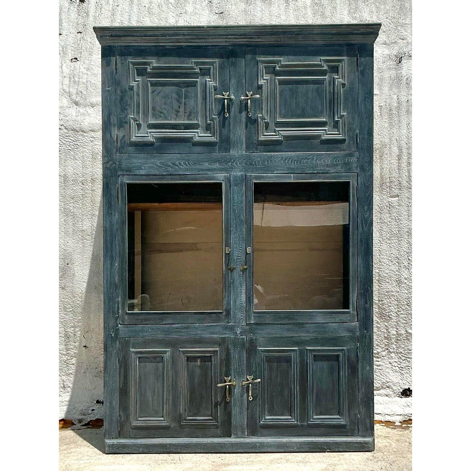 Vintage Boho Monumental Primitive Millwork Lagerung Kabinett (20. Jahrhundert)