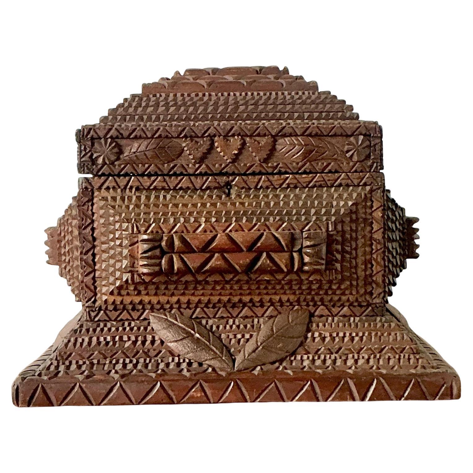 Boîte vintage Boho Monumental Tramp Art