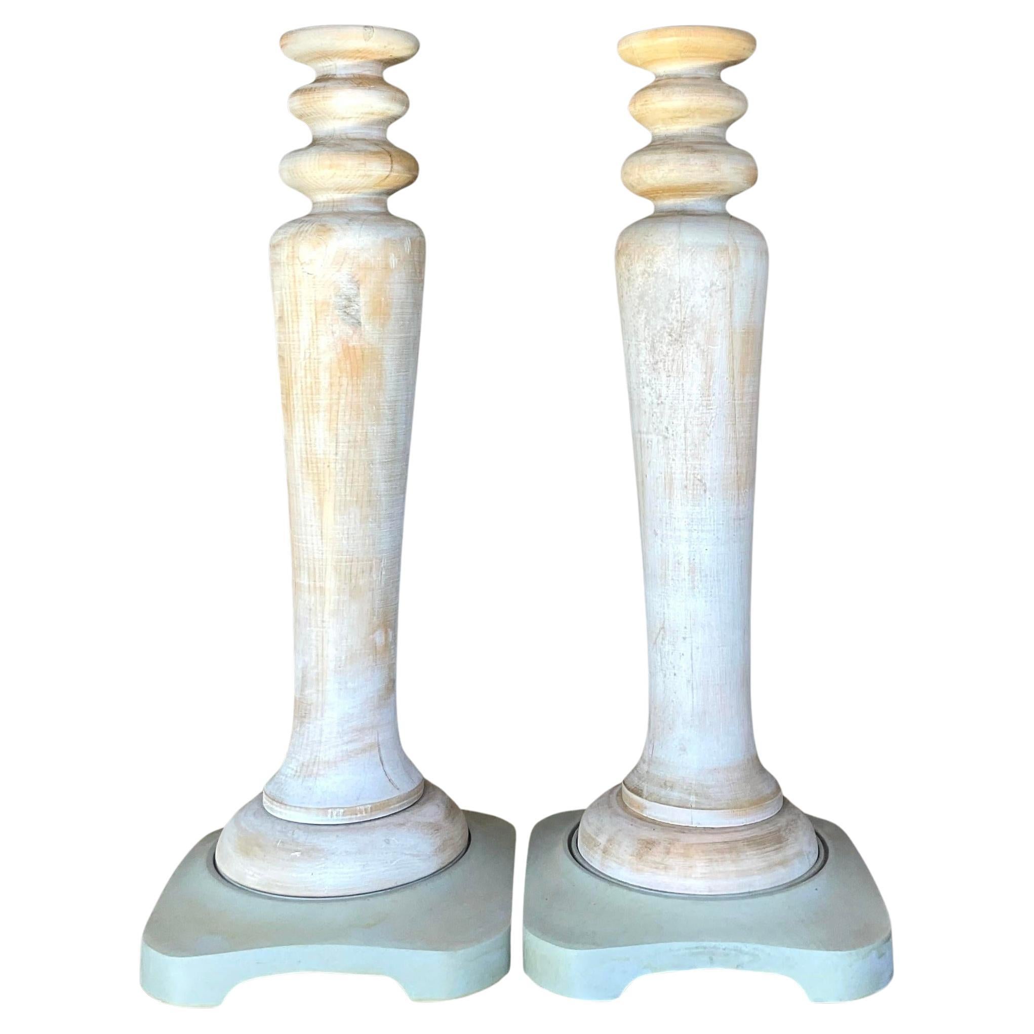 Monumentale Boho-Lampen aus gewaschenem Holz im Vintage-Stil, Paar im Angebot