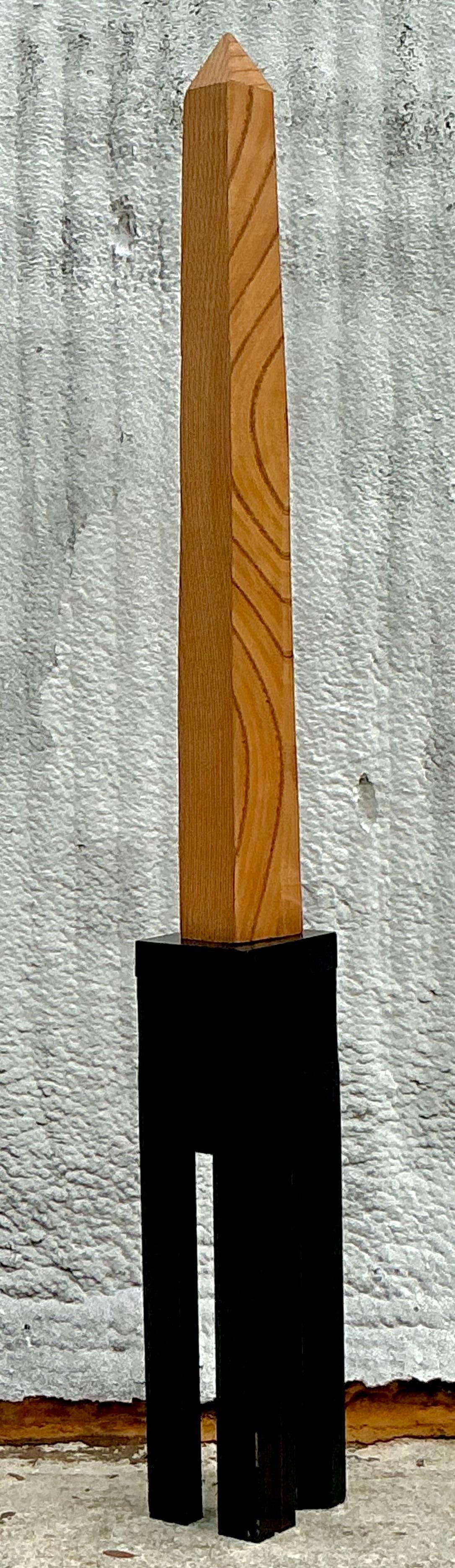 Vintage Boho Monumental Wood Grain Obelisk (20. Jahrhundert)