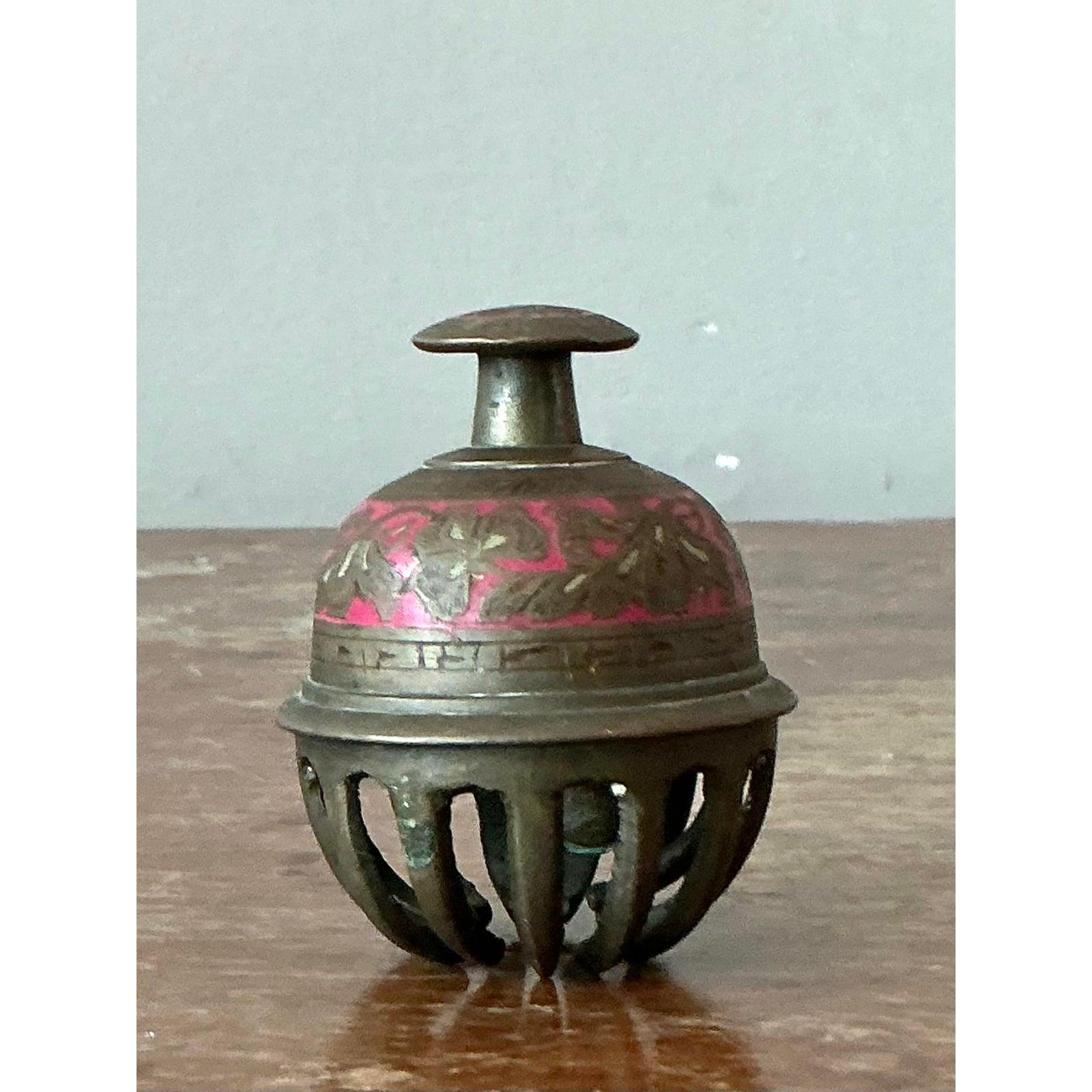 Cloche marocaine vintage boho Bon état - En vente à West Palm Beach, FL