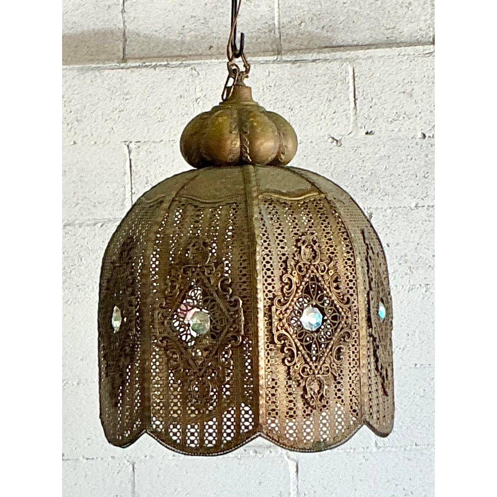 Lanterna a cupola in ottone filigranato vintage Boho Moroccan In condizioni buone in vendita a West Palm Beach, FL