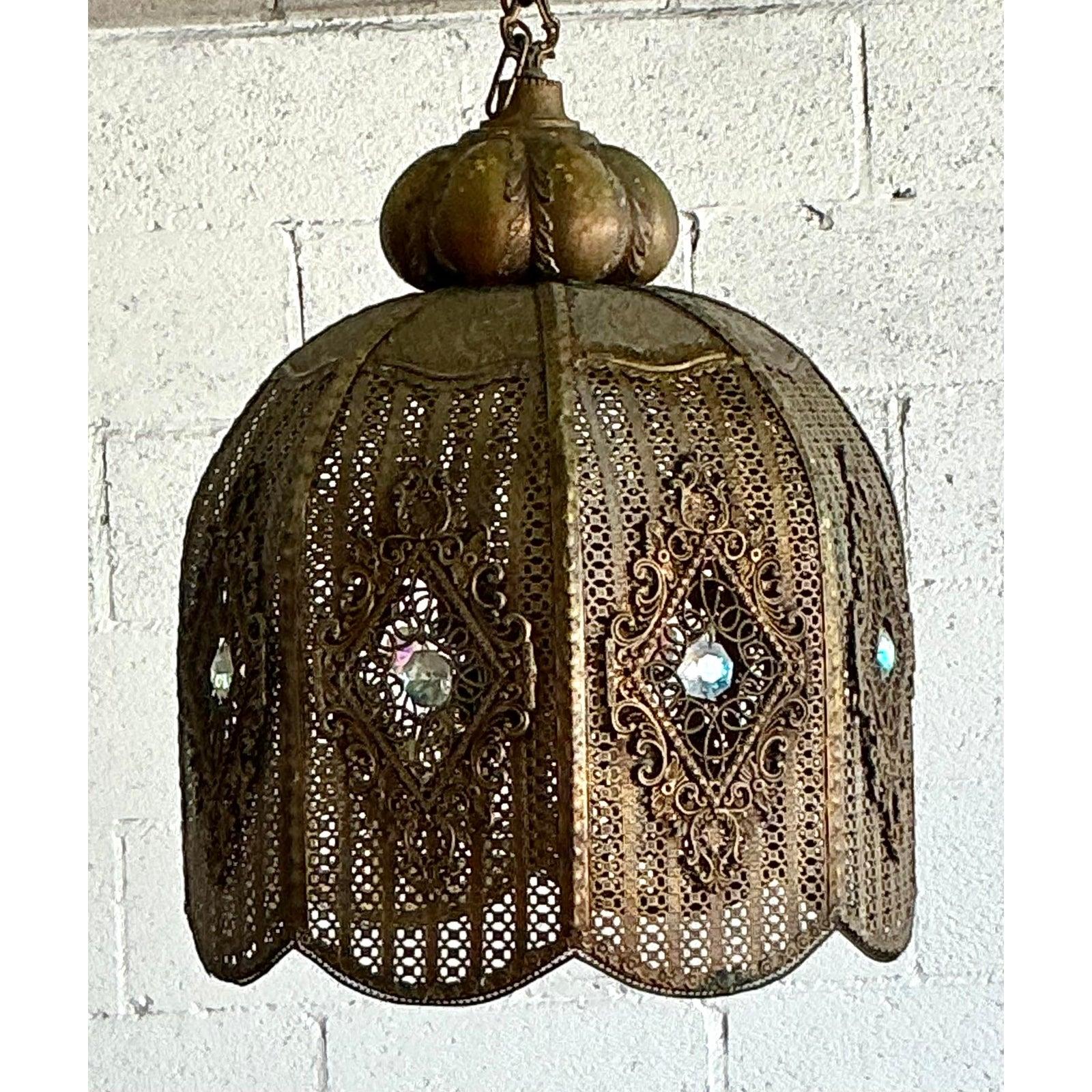 XX secolo Lanterna a cupola in ottone filigranato vintage Boho Moroccan in vendita