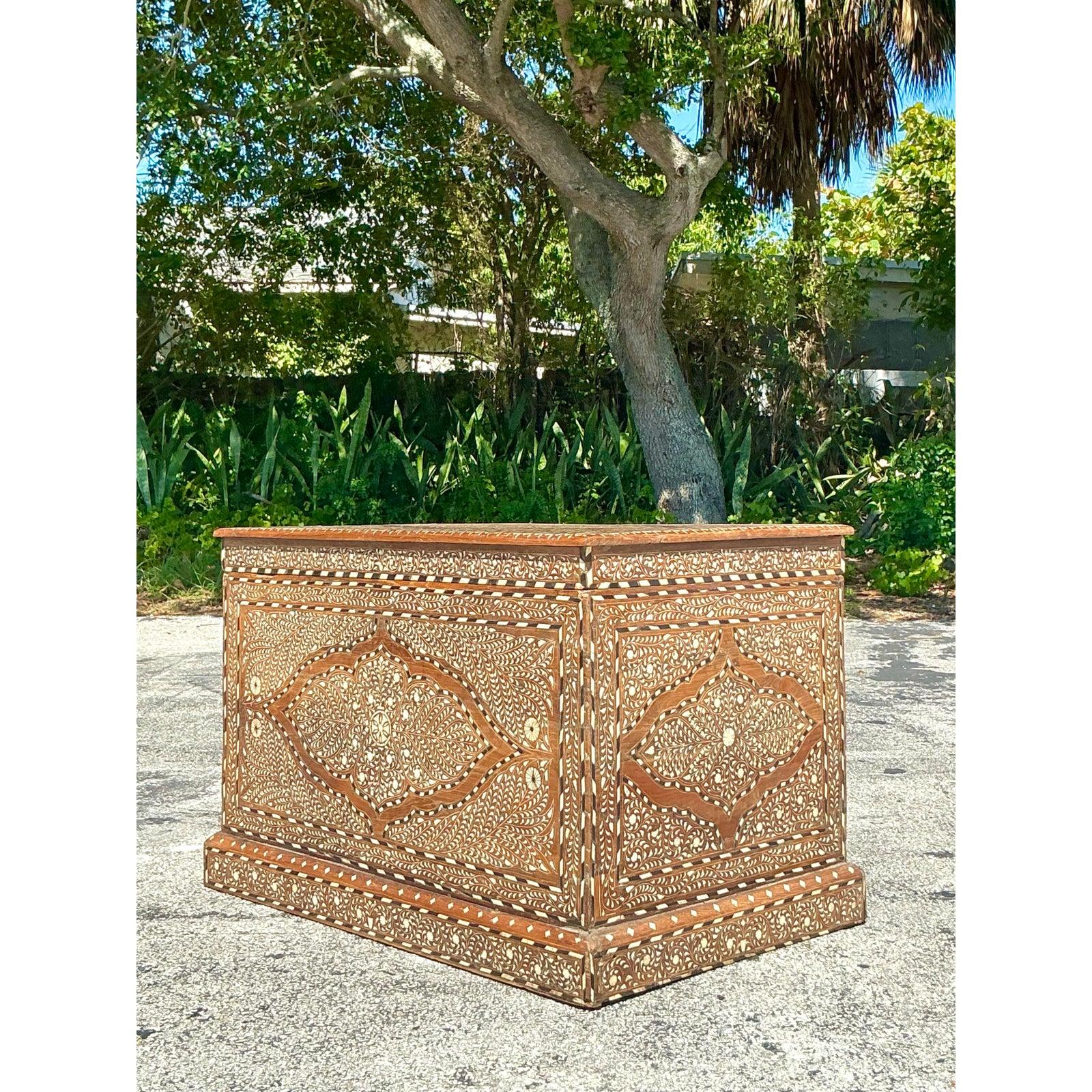 Vintage Boho Morrocan Inlay Blanket Chest In Good Condition For Sale In West Palm Beach, FL