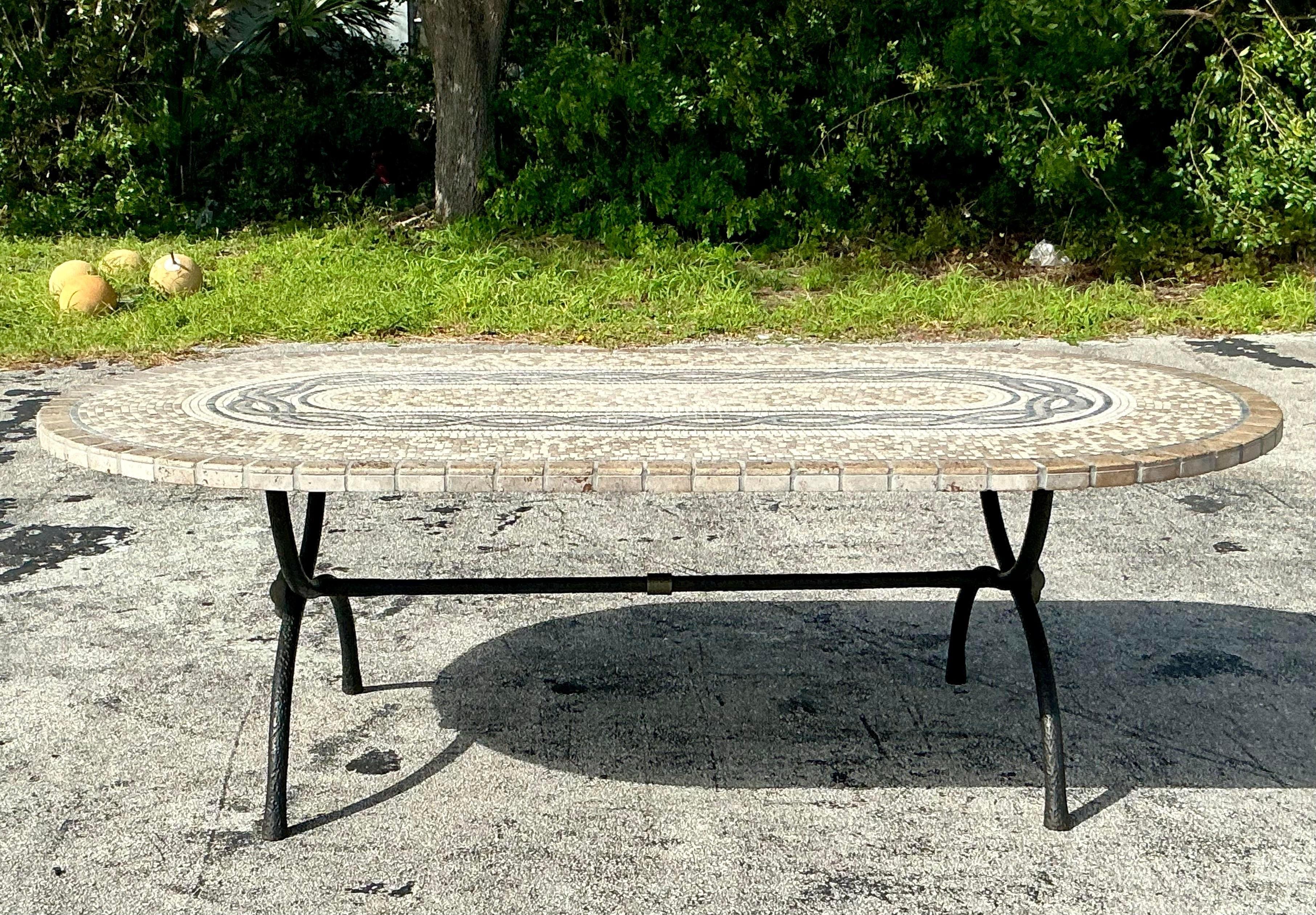 Mesa Vintage Boho de Azulejos de Mosaico sobre Pedestal X de Bronce en Bueno estado para la venta en west palm beach, FL