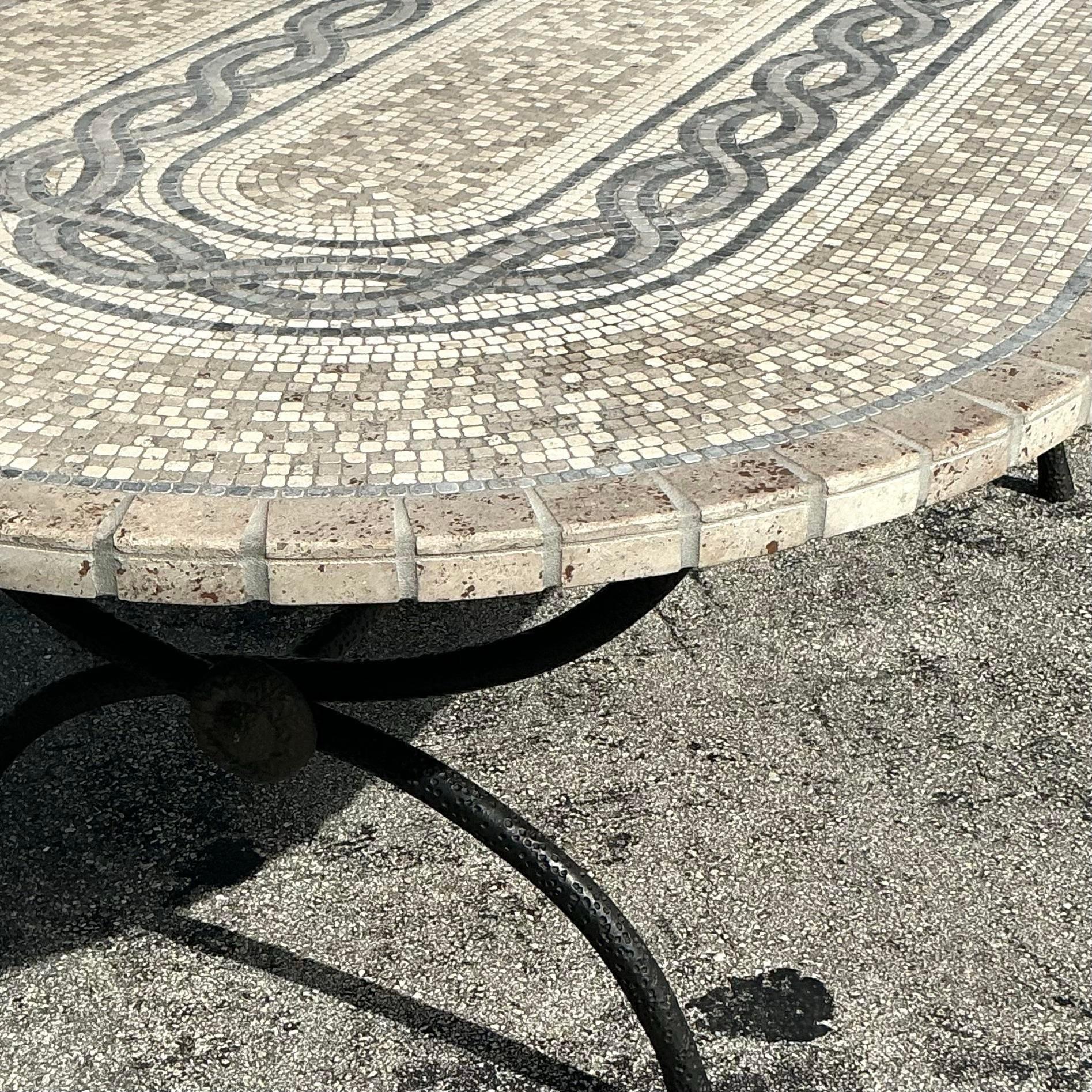 Mesa Vintage Boho de Azulejos de Mosaico sobre Pedestal X de Bronce en venta 2