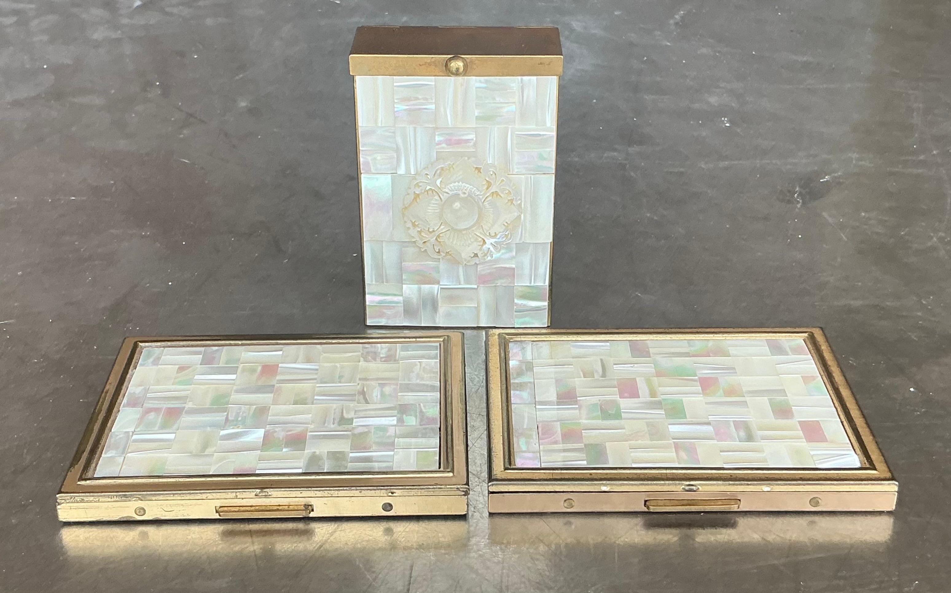 Vintage Boho Mother of Pearl Compacts- Set of 3 For Sale 1